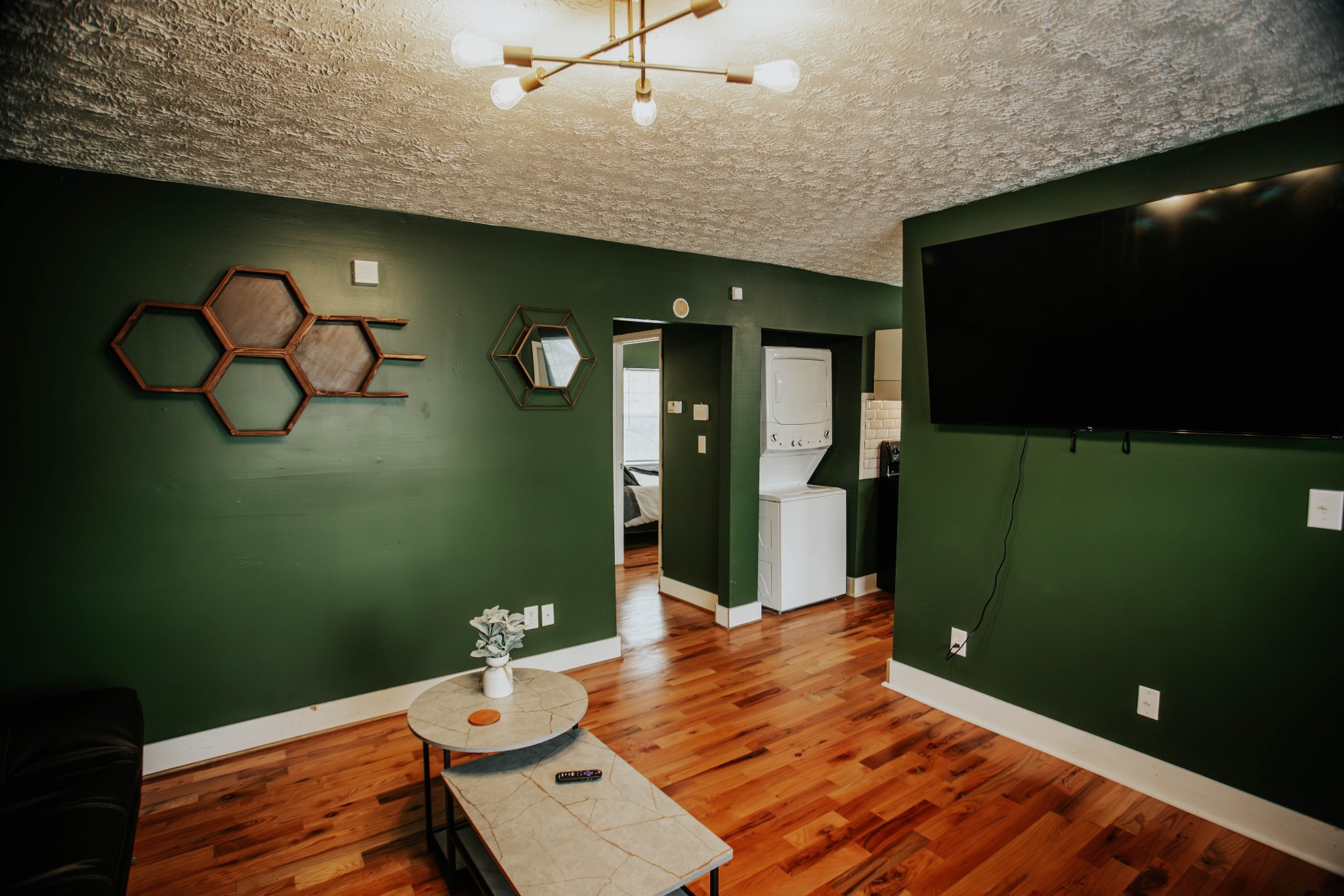 Columbia, Tennessee 38401, United States, 2 Bedrooms Bedrooms, ,1 BathroomBathrooms,Residential,Active,27707