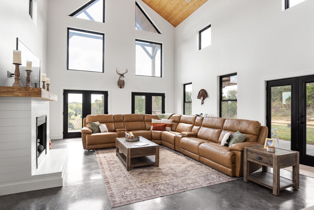 4467 Old Highway 52 E