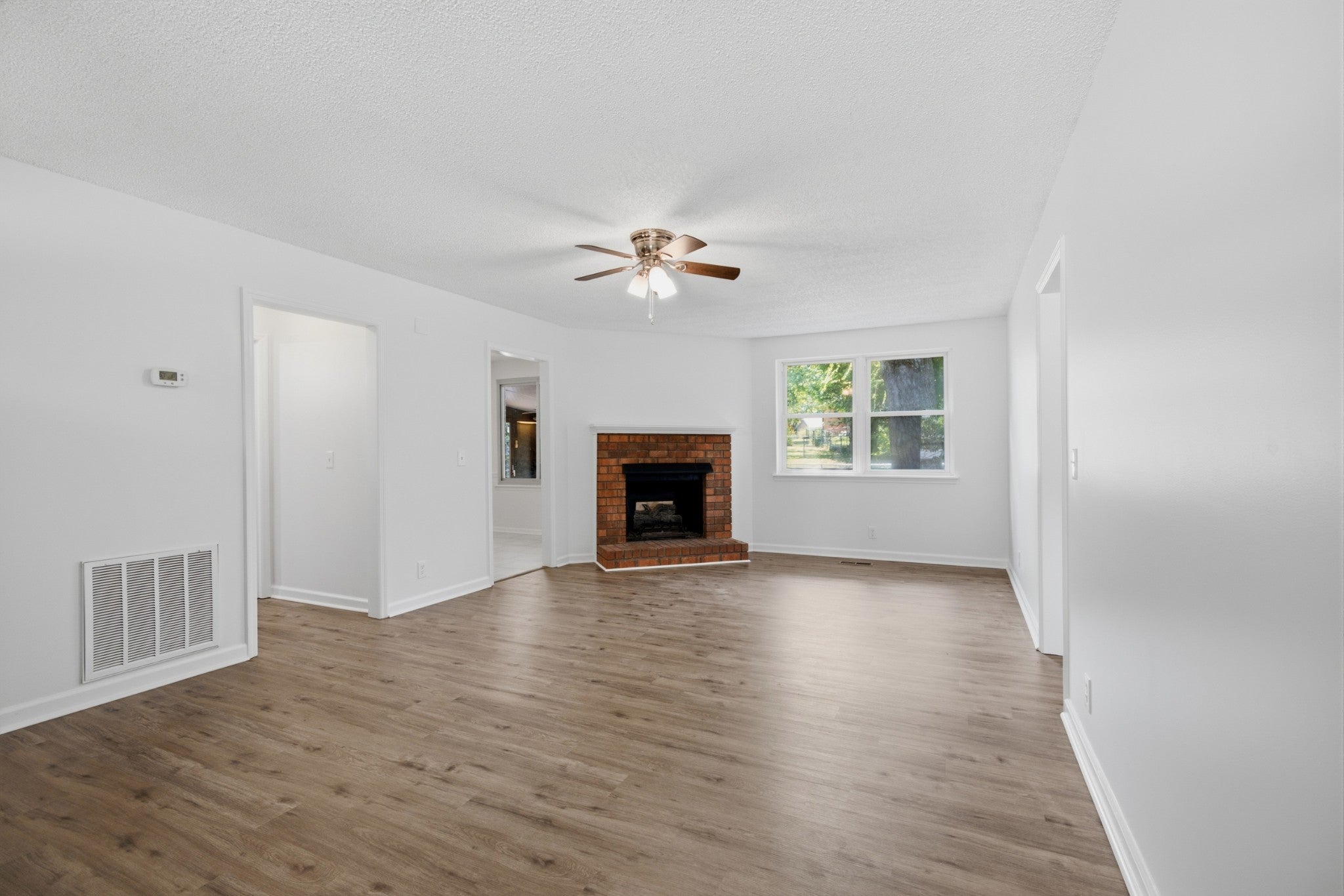 714 Albany Dr