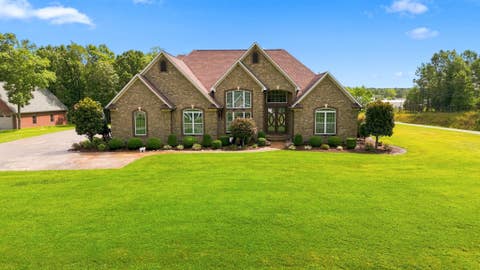 Photo of 48 Airport Court, Waverly, TN 37185 (MLS # 3526876)