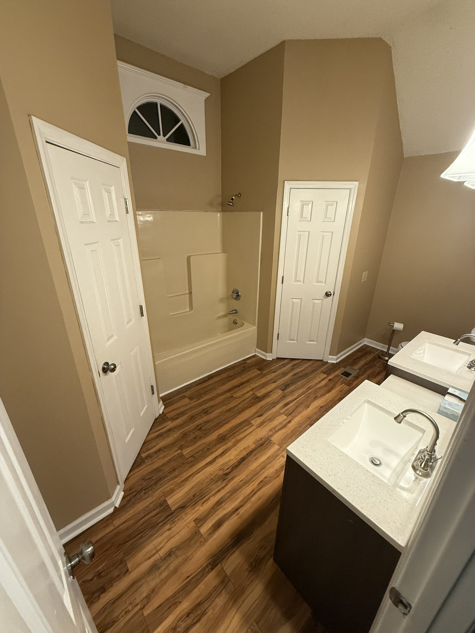 1103 Victoria Dr