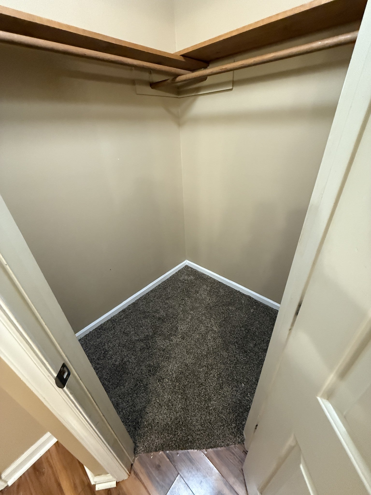 1103 Victoria Dr