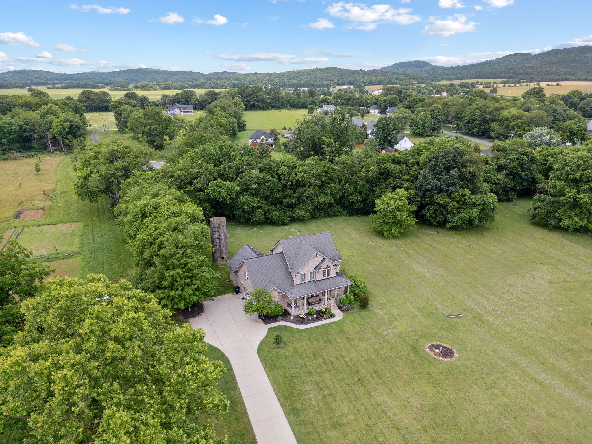 8819 Cainsville Pike