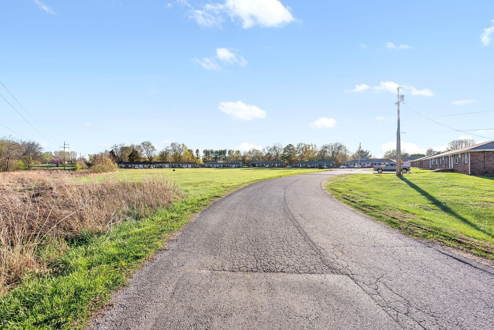 Clarksville, Tennessee 37042, United States, 2 Bedrooms Bedrooms, ,1 BathroomBathrooms,Residential,Active,204975