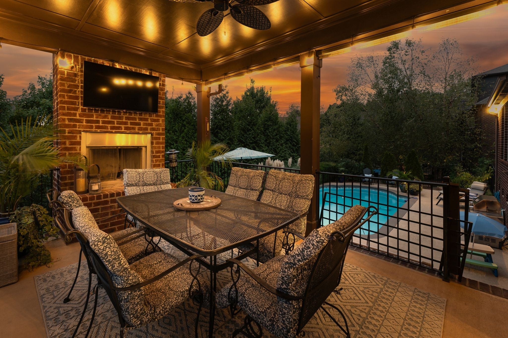 412 Victorian Park Cir