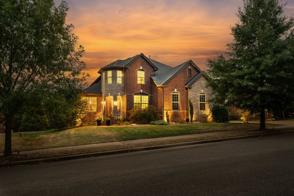 412 VICTORIAN PARK CIR, FRANKLIN, TN 37067 - Image 7bde4e743341ea5d6db7badc9b7d5e0c/3458973561
