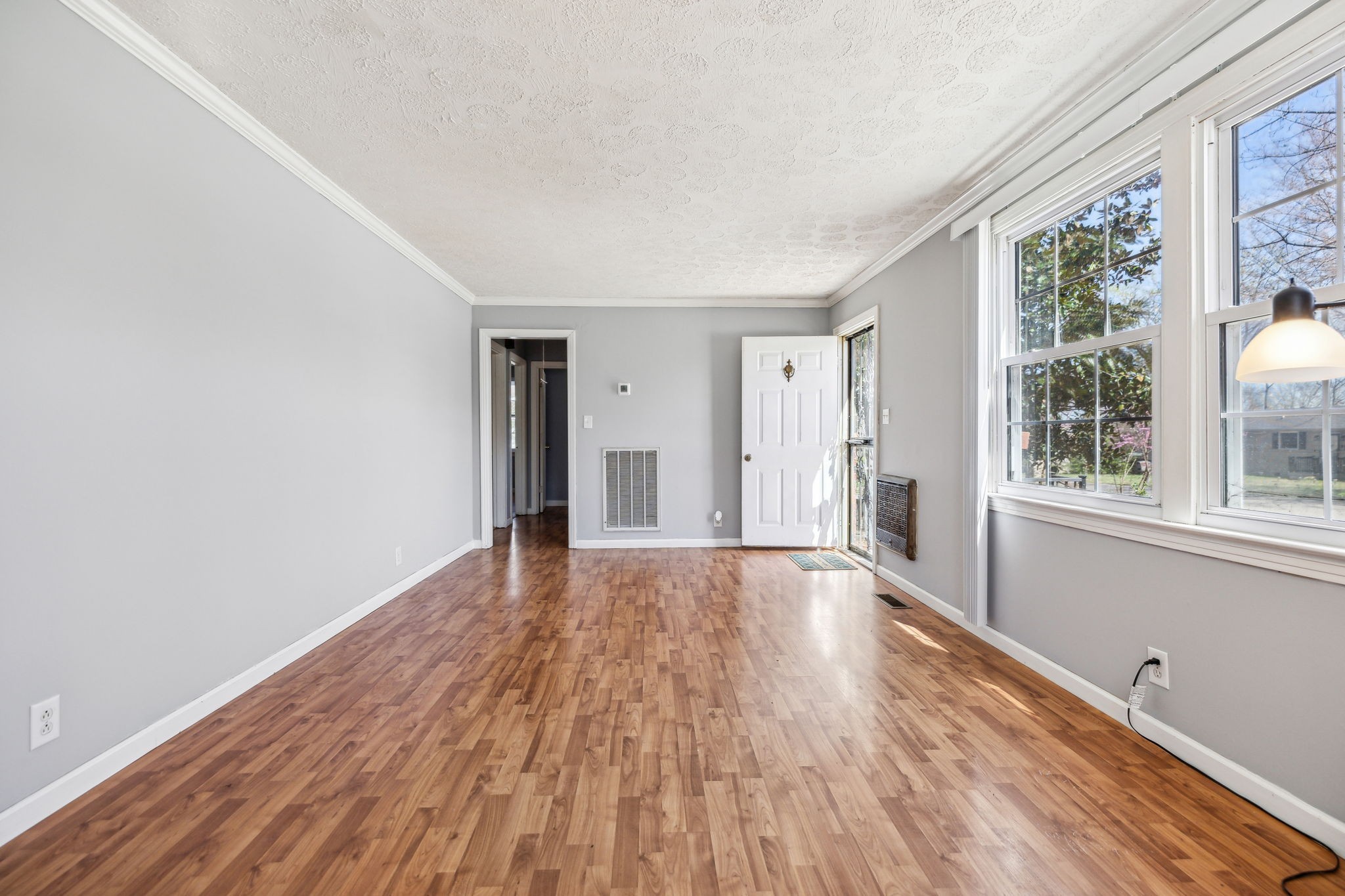 810 Country Club Dr
