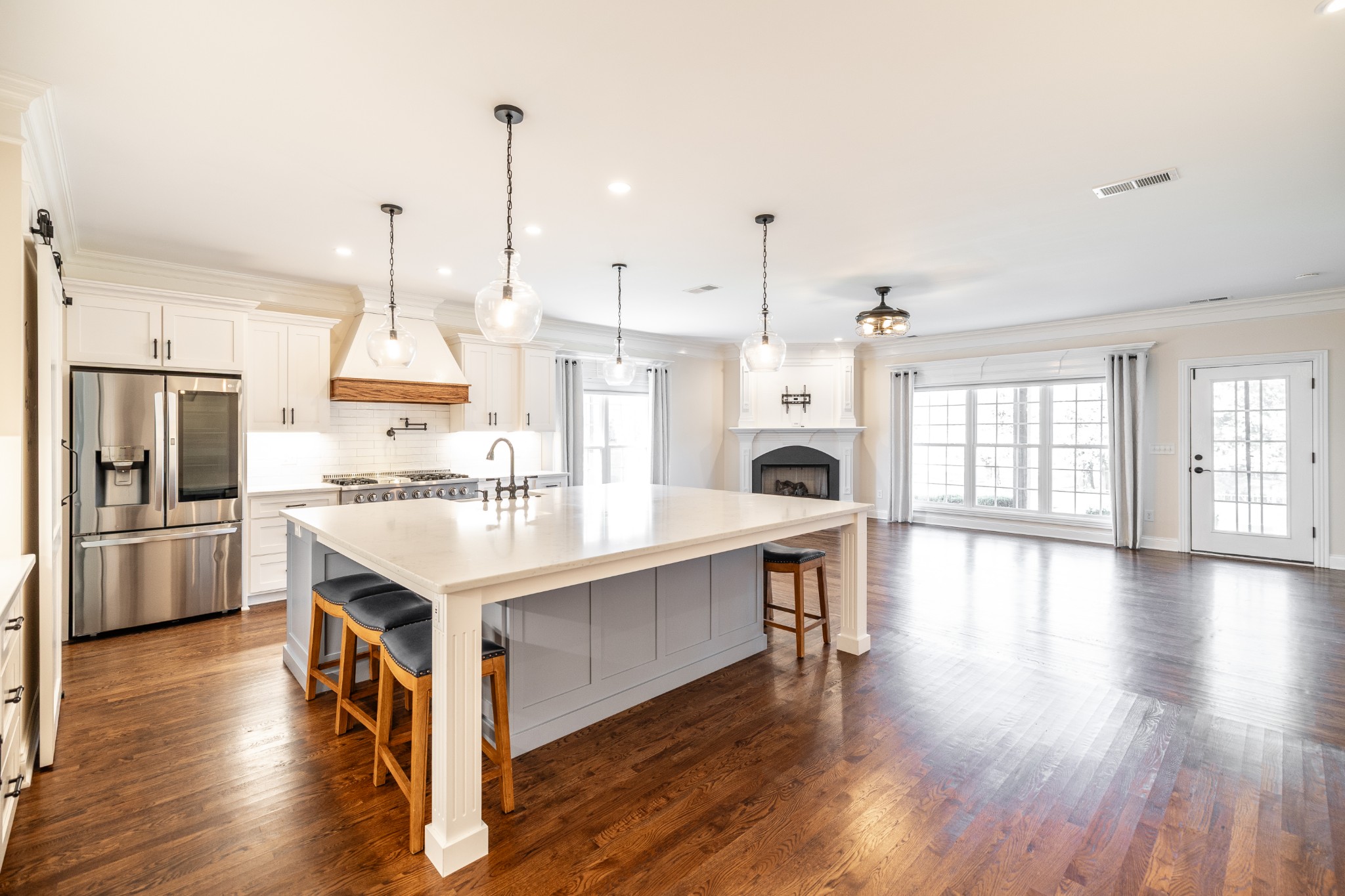 1103 Fairvue Village Ln