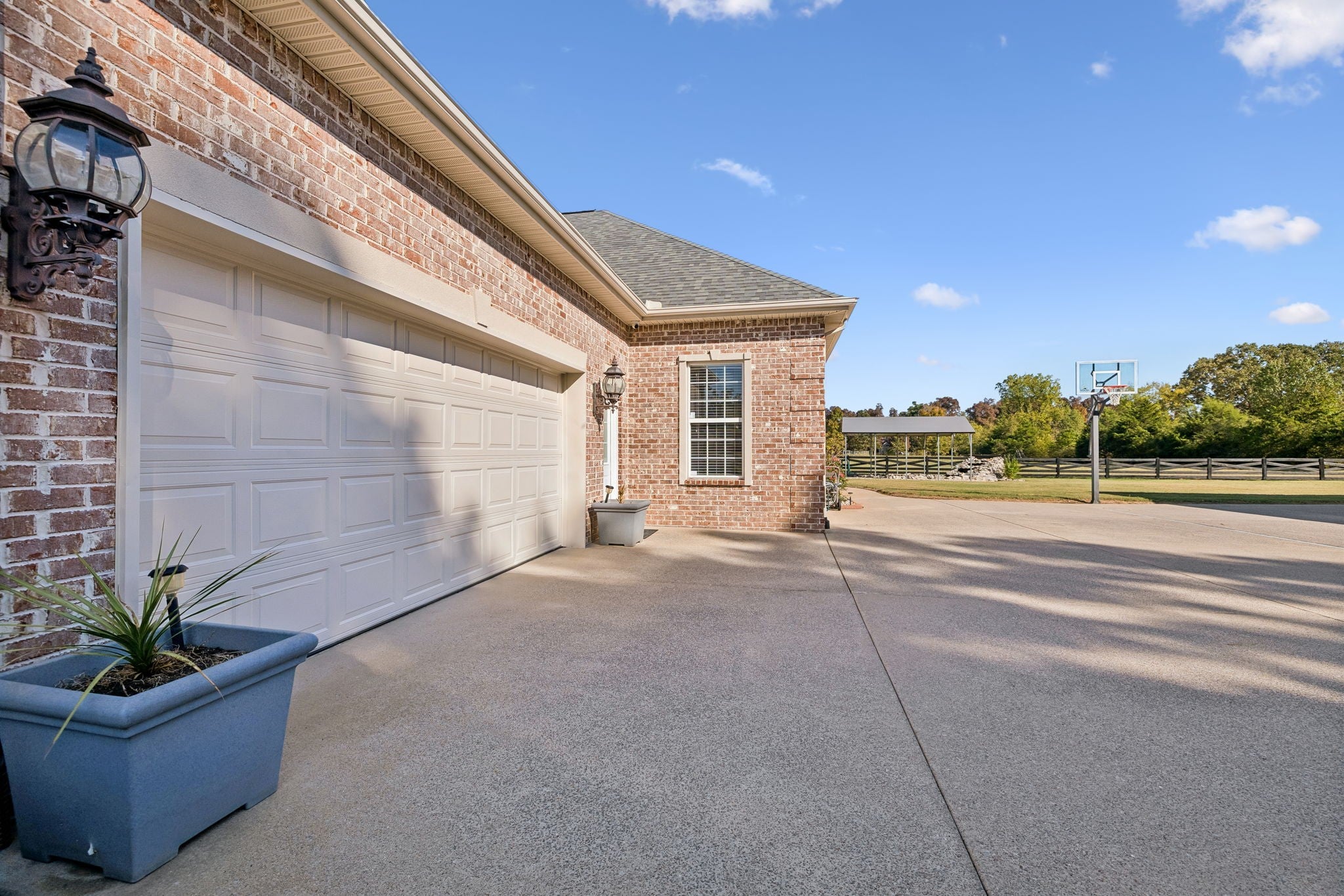 4009 Barfield Crescent Rd