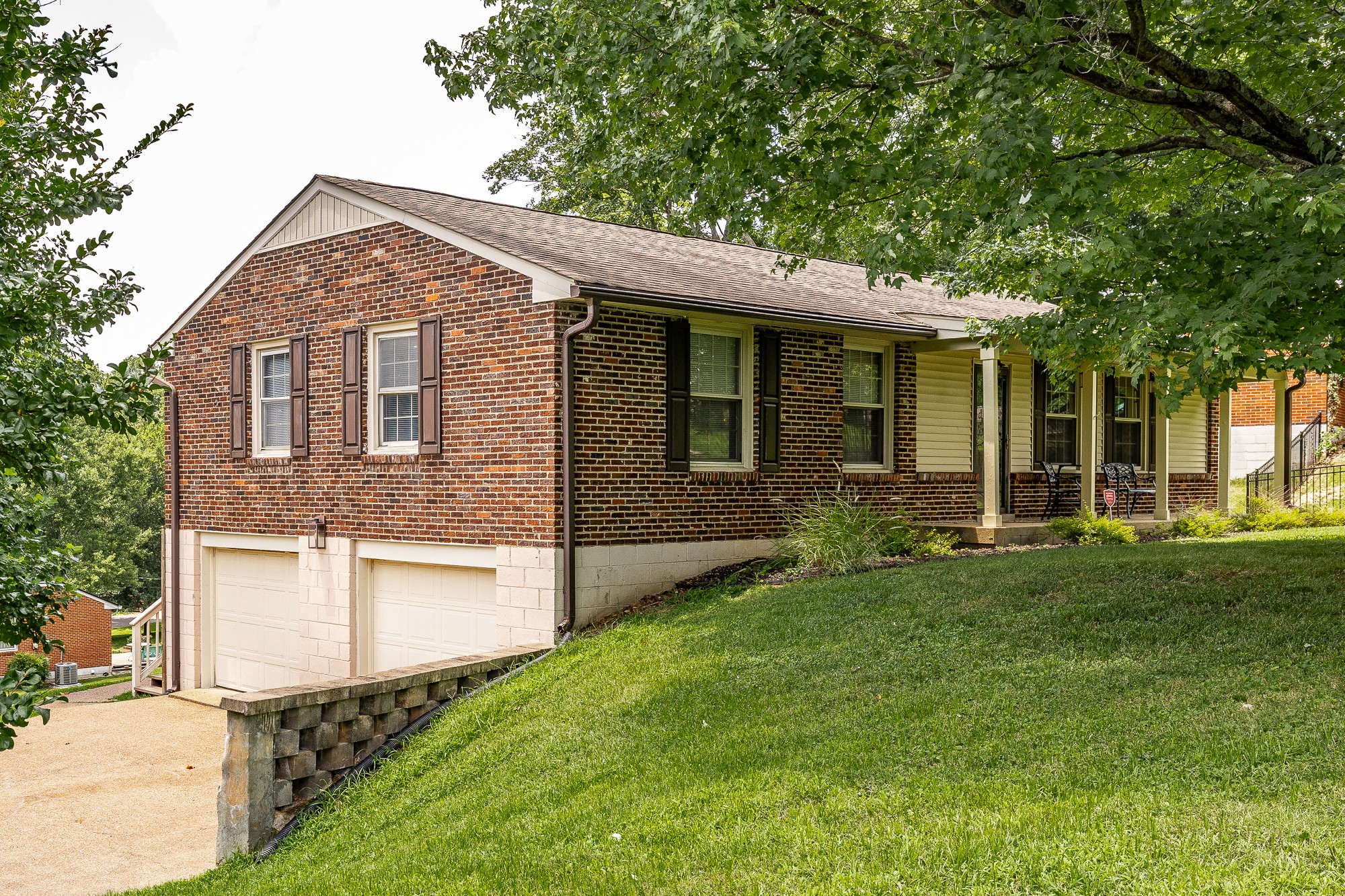 3046 Jenry Dr