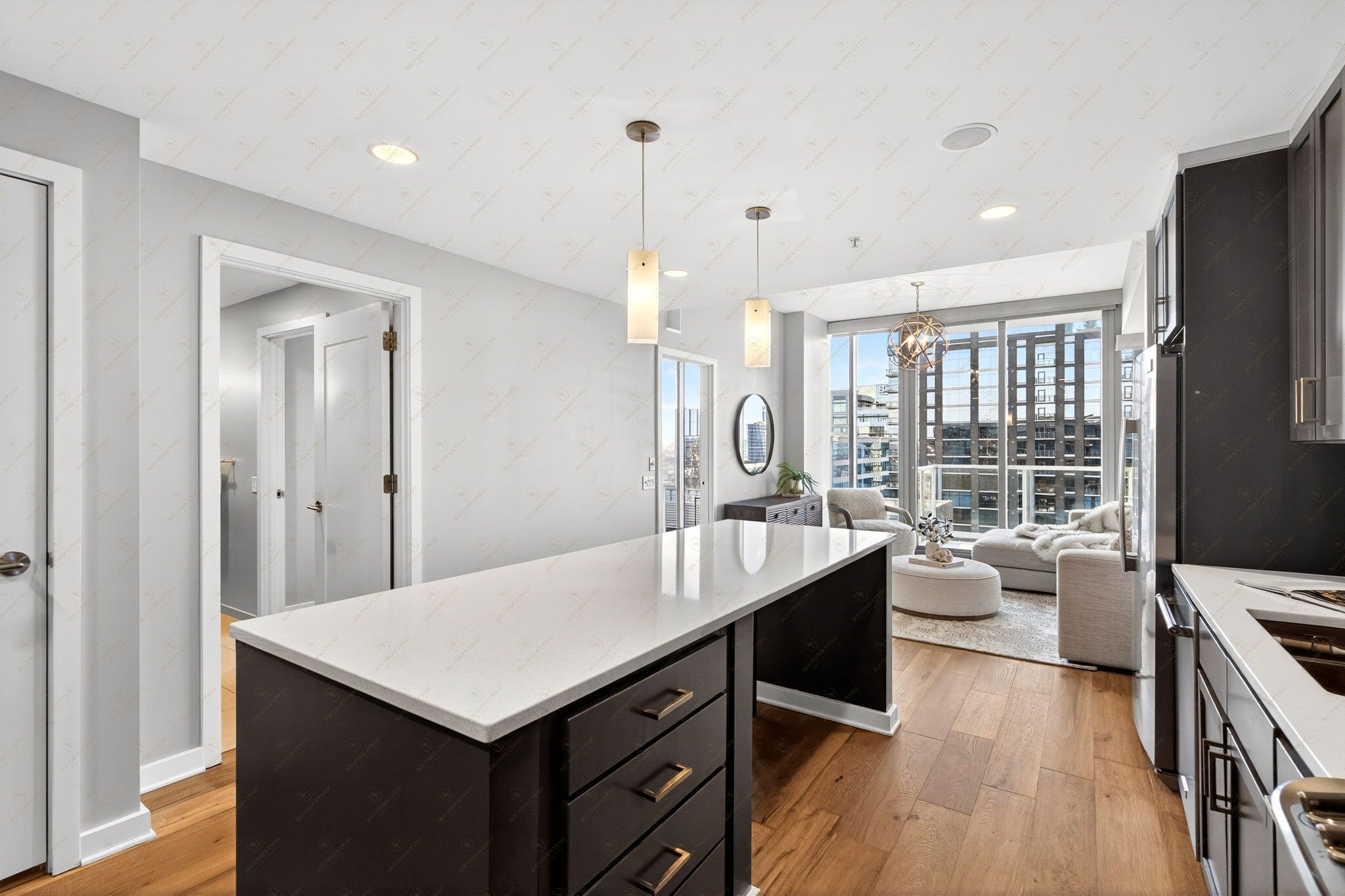 1212 Laurel St 2206