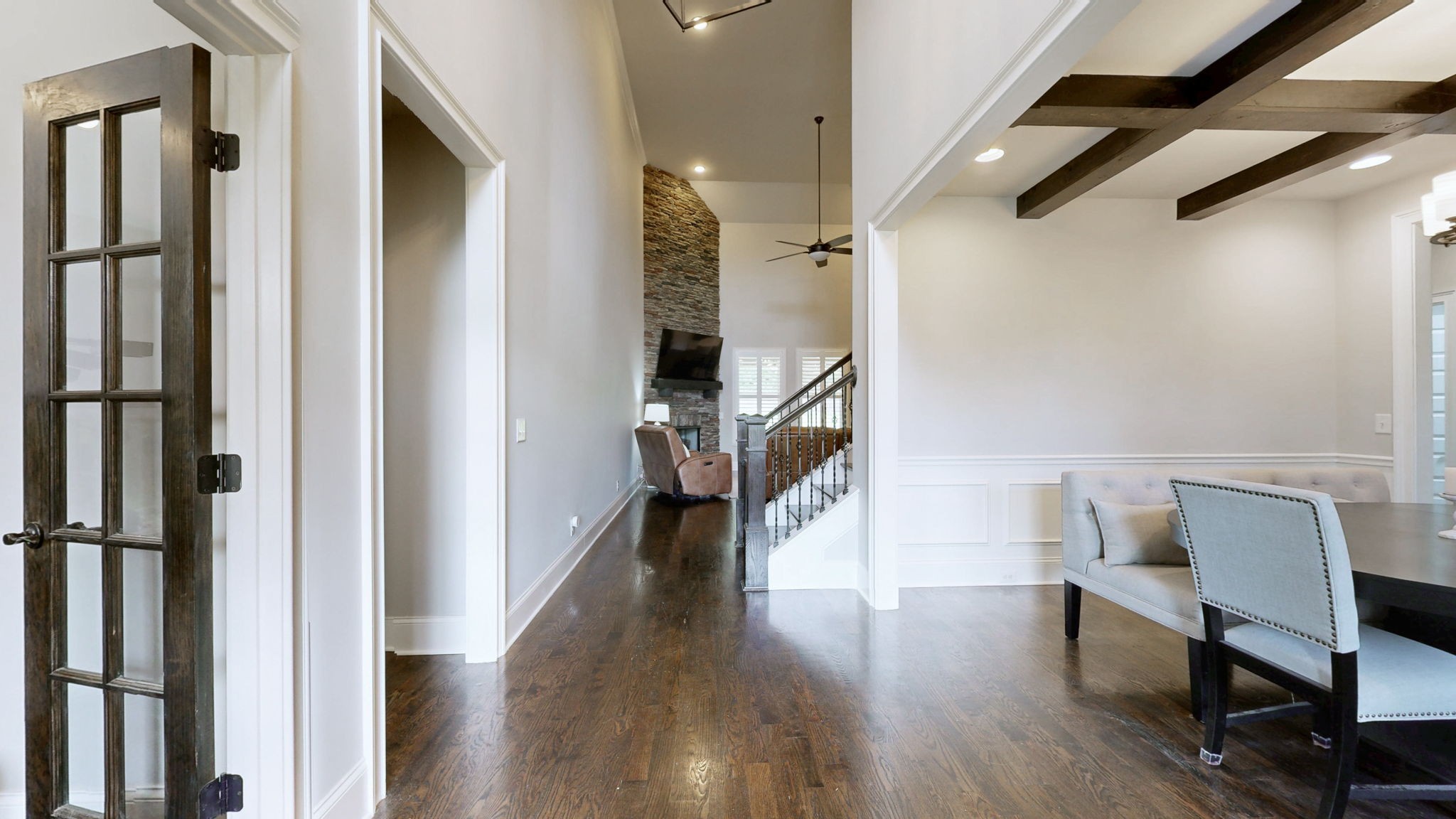 203 W Chandler Ct