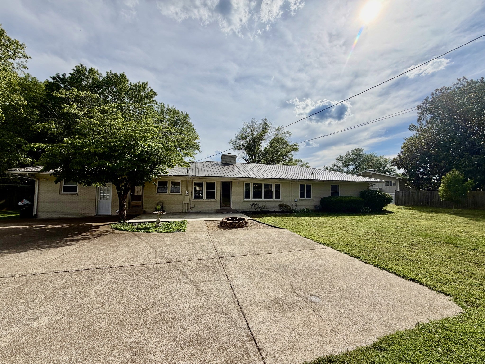232 Admiral Cir
