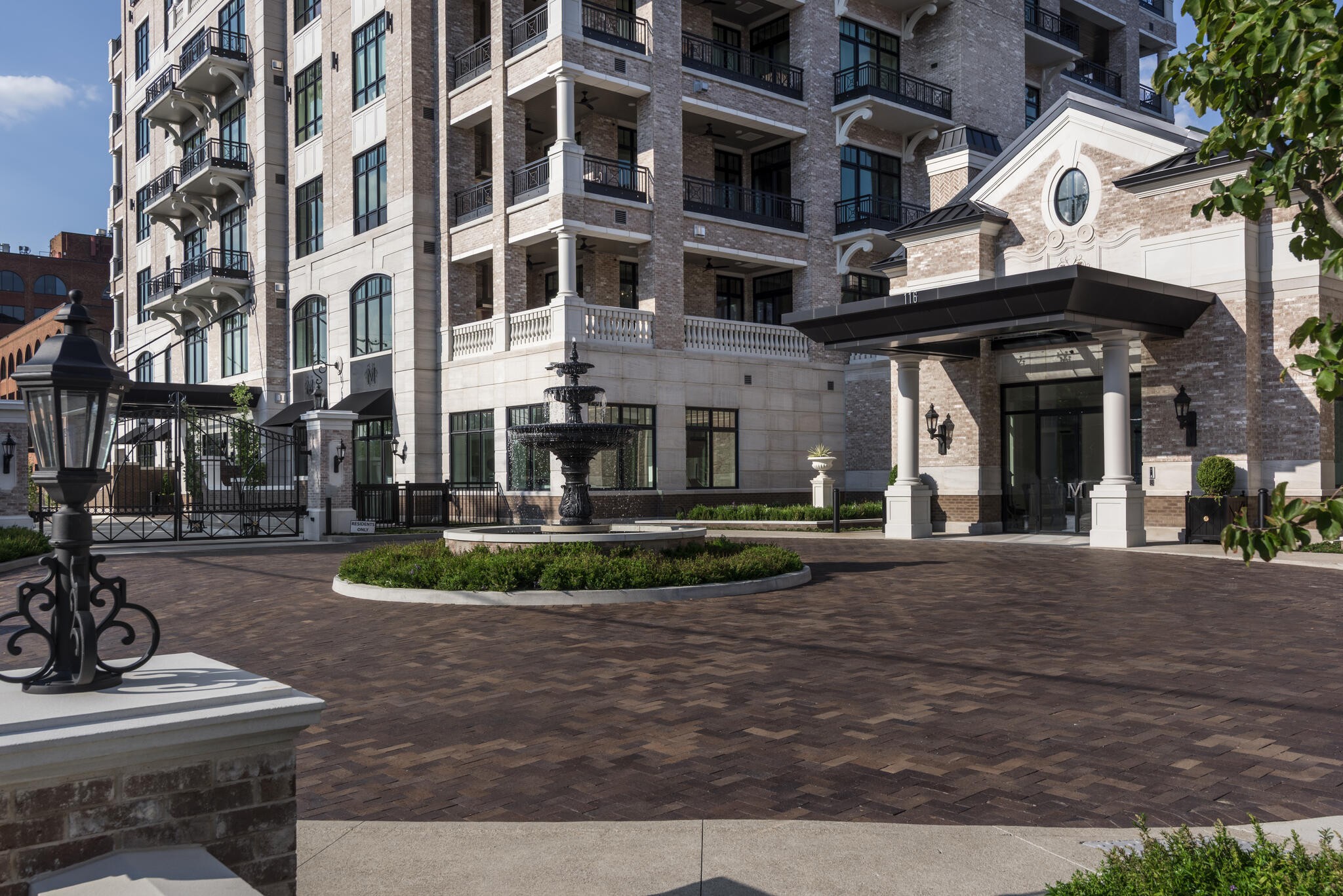 110 Woodmont Blvd N202