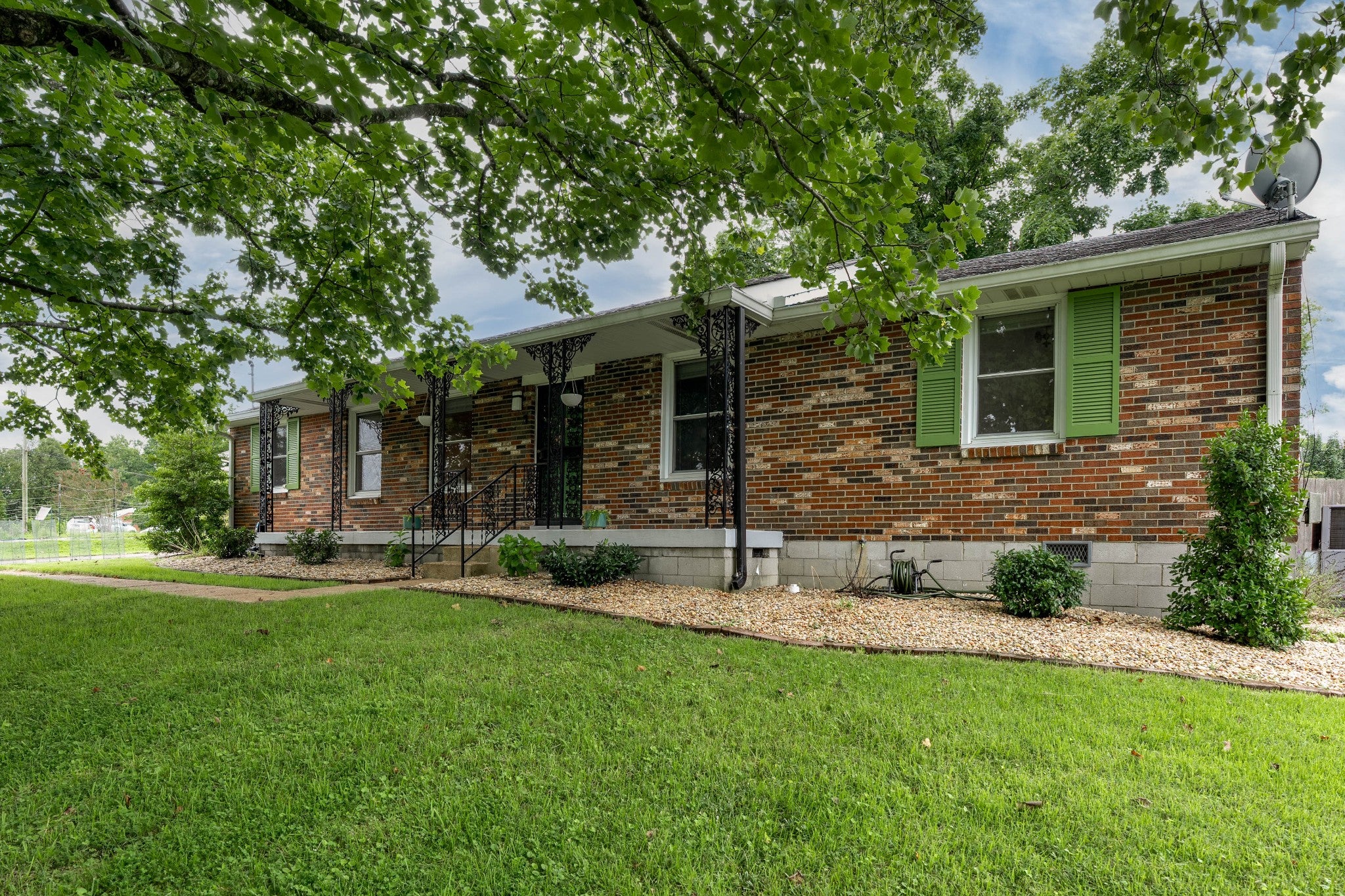 844 Rose Park Dr