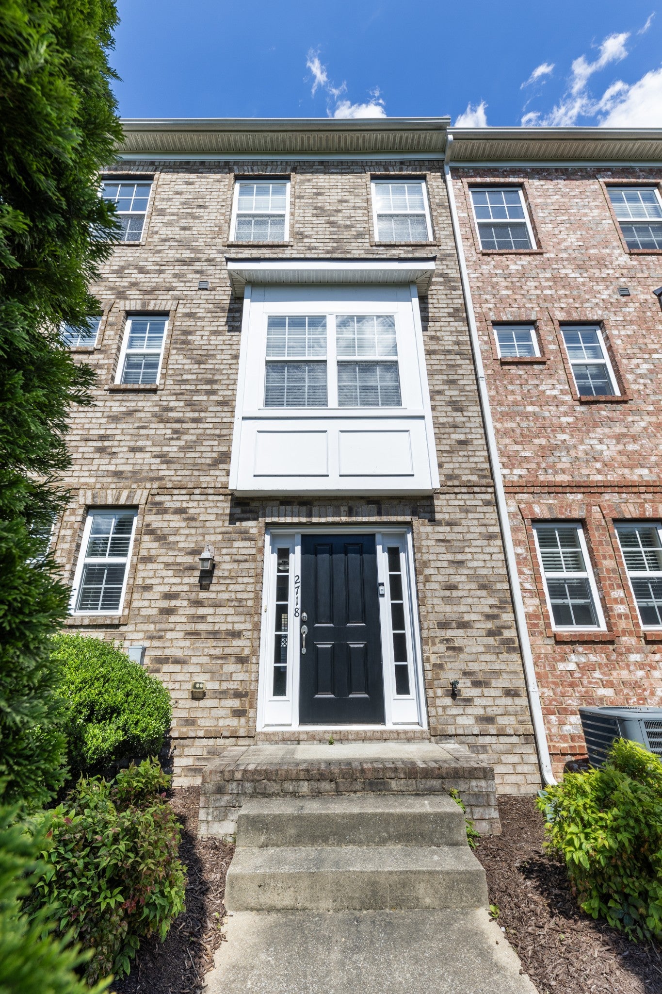 2718 Dracut Ln