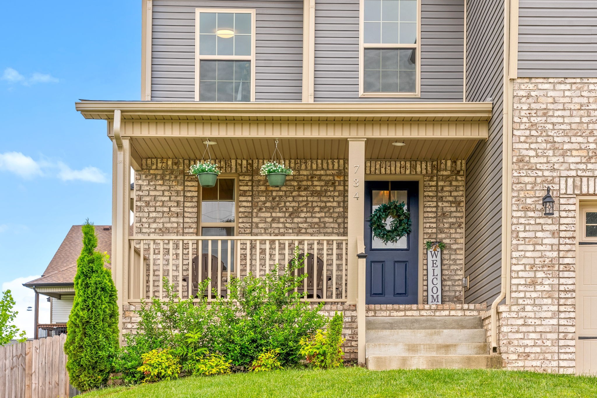 734 Banister Dr