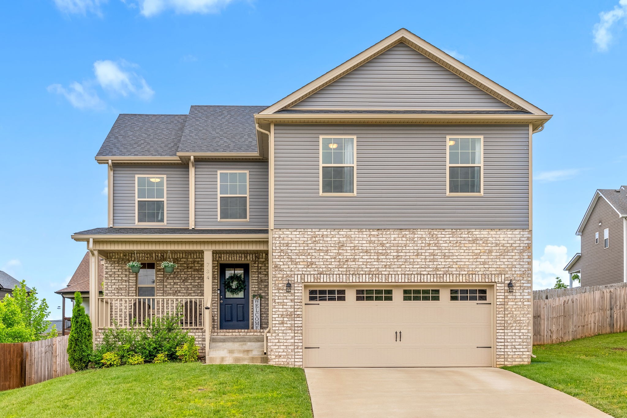 734 Banister Dr