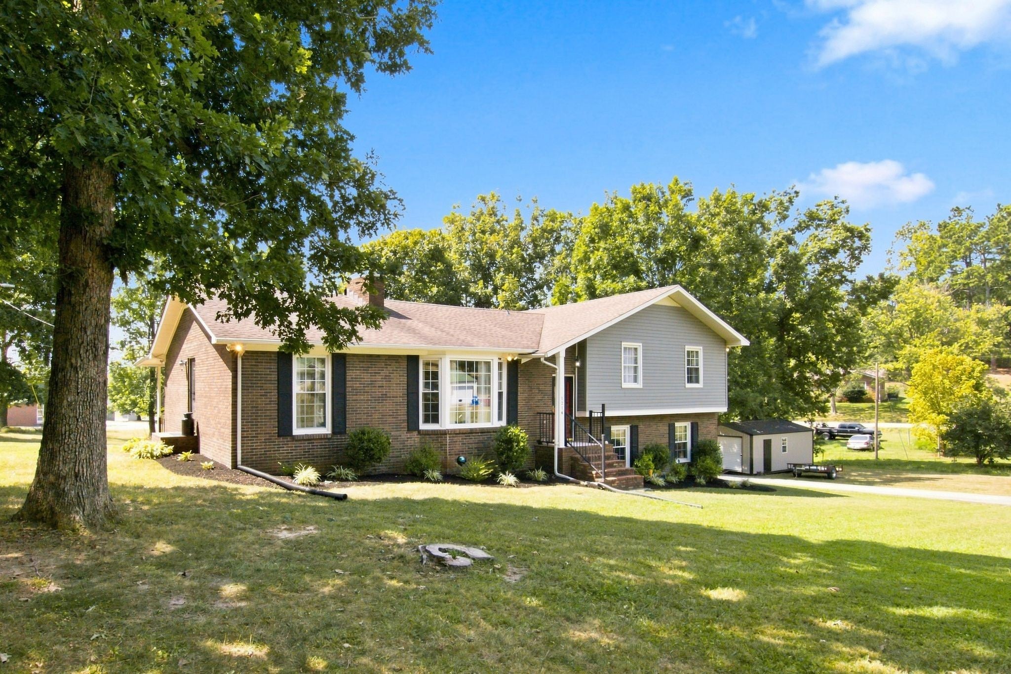 1214 Rainbow Cir
