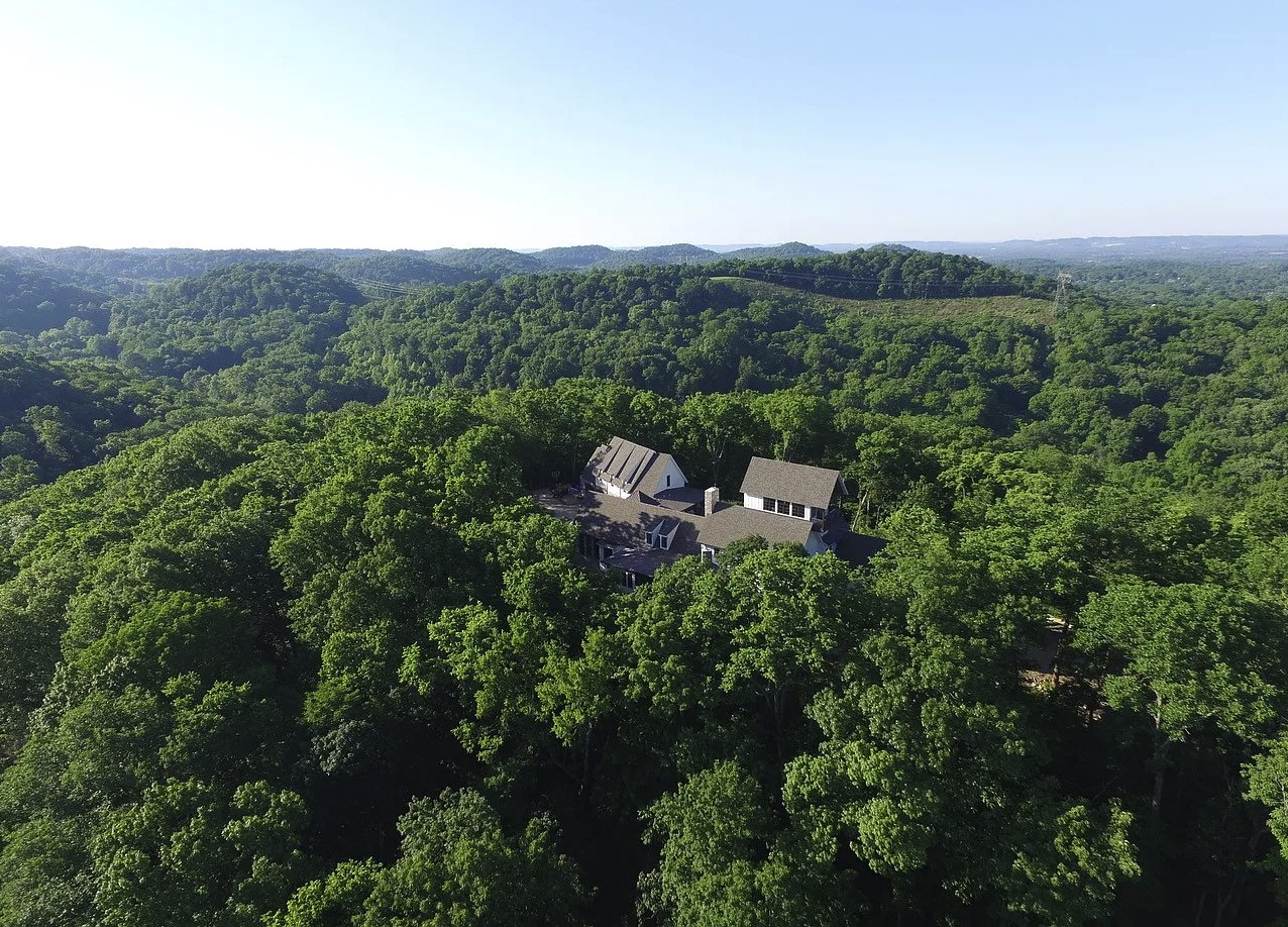 1235 Bradley Dr