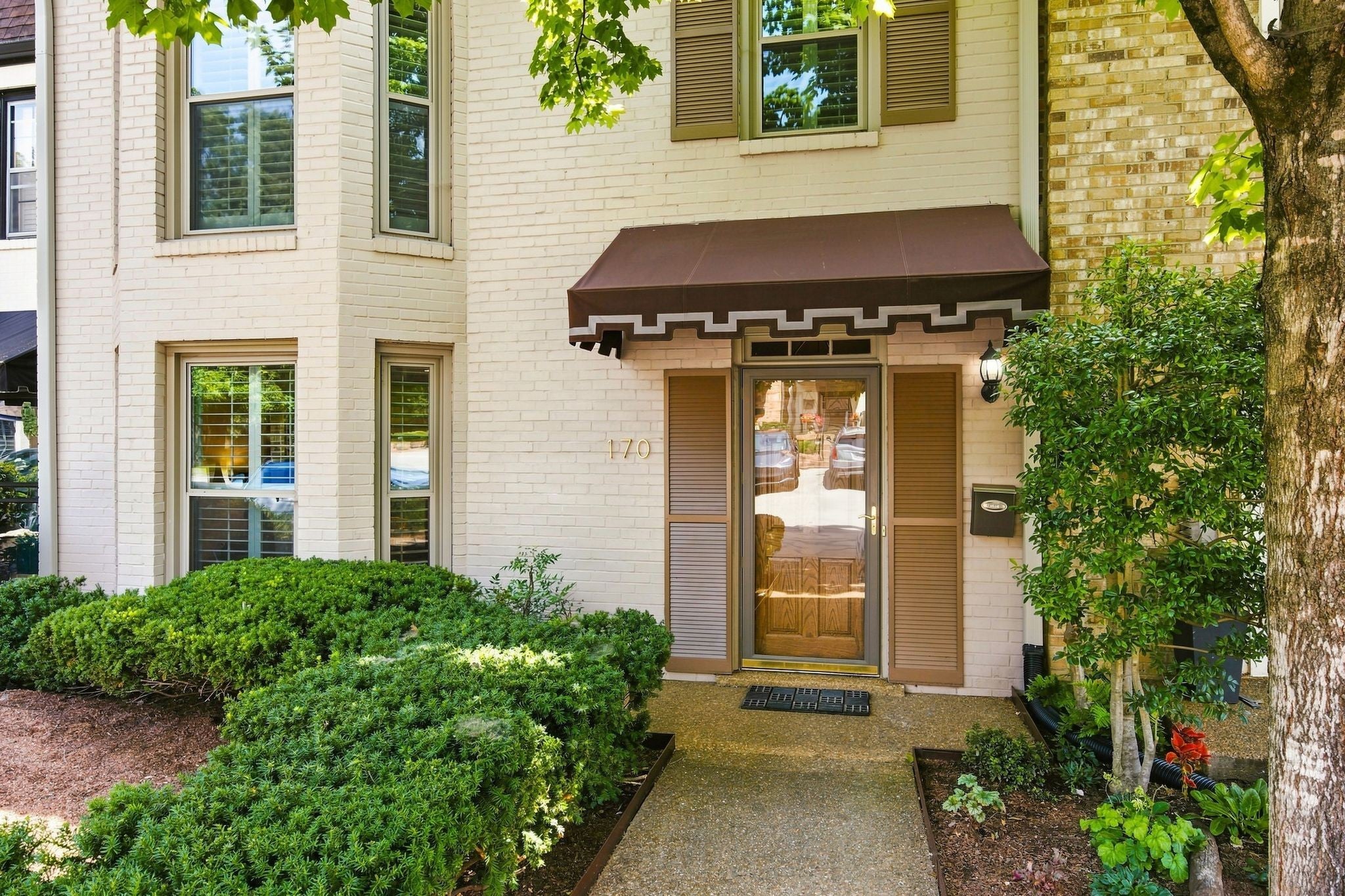 3-bed listing at 4400 Belmont Park Ter 170, Nashville