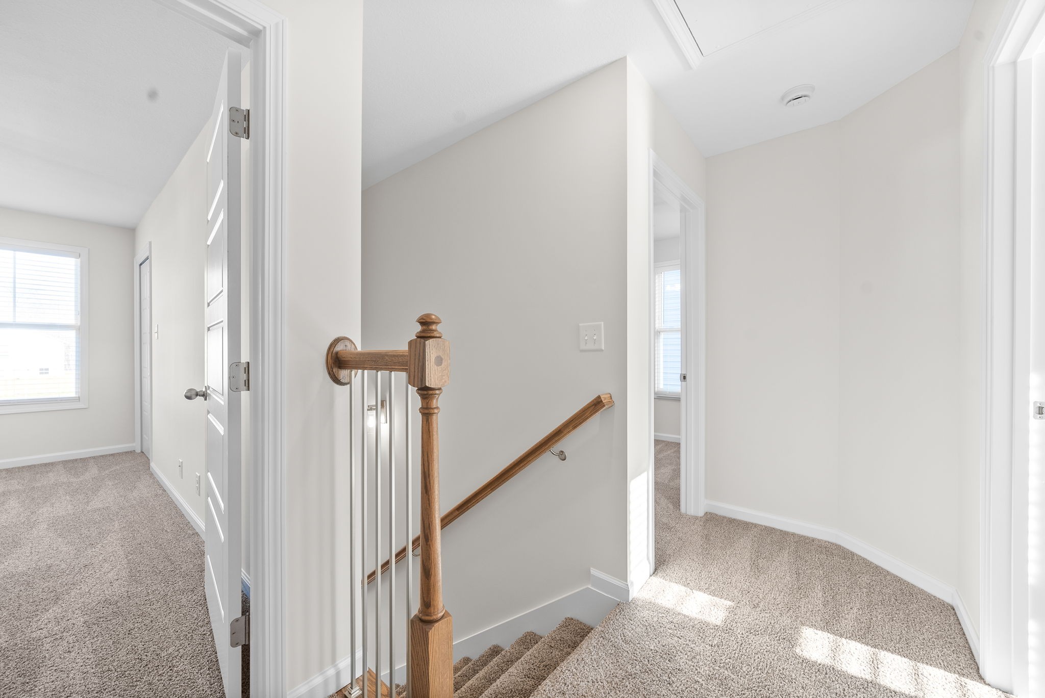 Clarksville, Tennessee 37043, United States, 3 Bedrooms Bedrooms, ,3 BathroomsBathrooms,Residential,Pending,37455