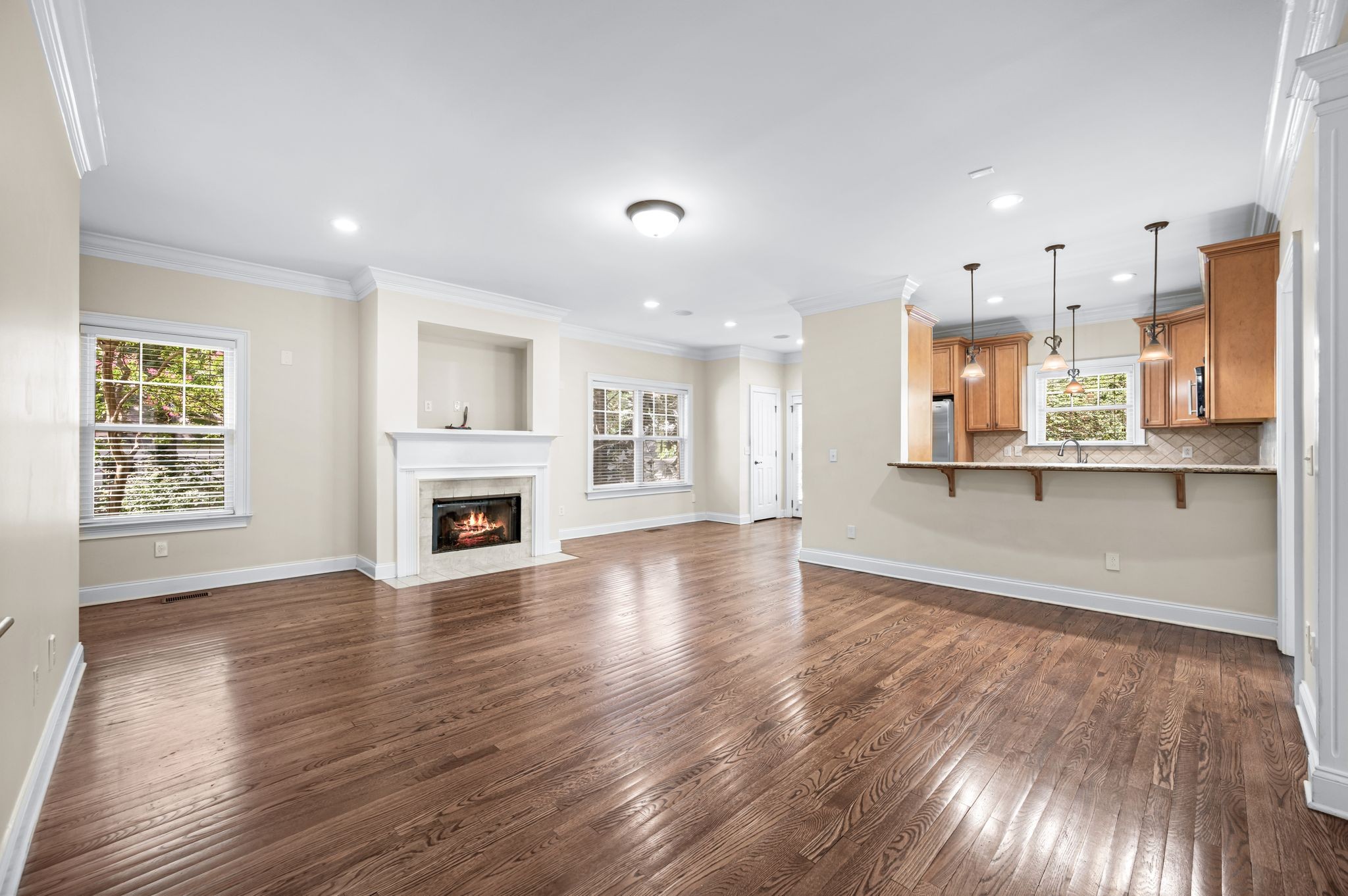 Nashville, Tennessee 37205, United States, 3 Bedrooms Bedrooms, ,4 BathroomsBathrooms,Residential,Active,172188