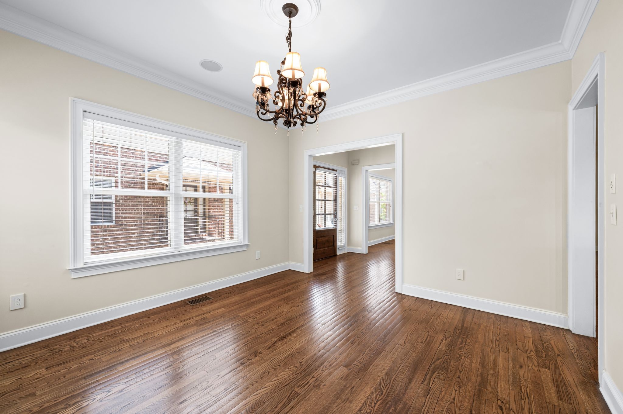 Nashville, Tennessee 37205, United States, 3 Bedrooms Bedrooms, ,4 BathroomsBathrooms,Residential,Active,172188