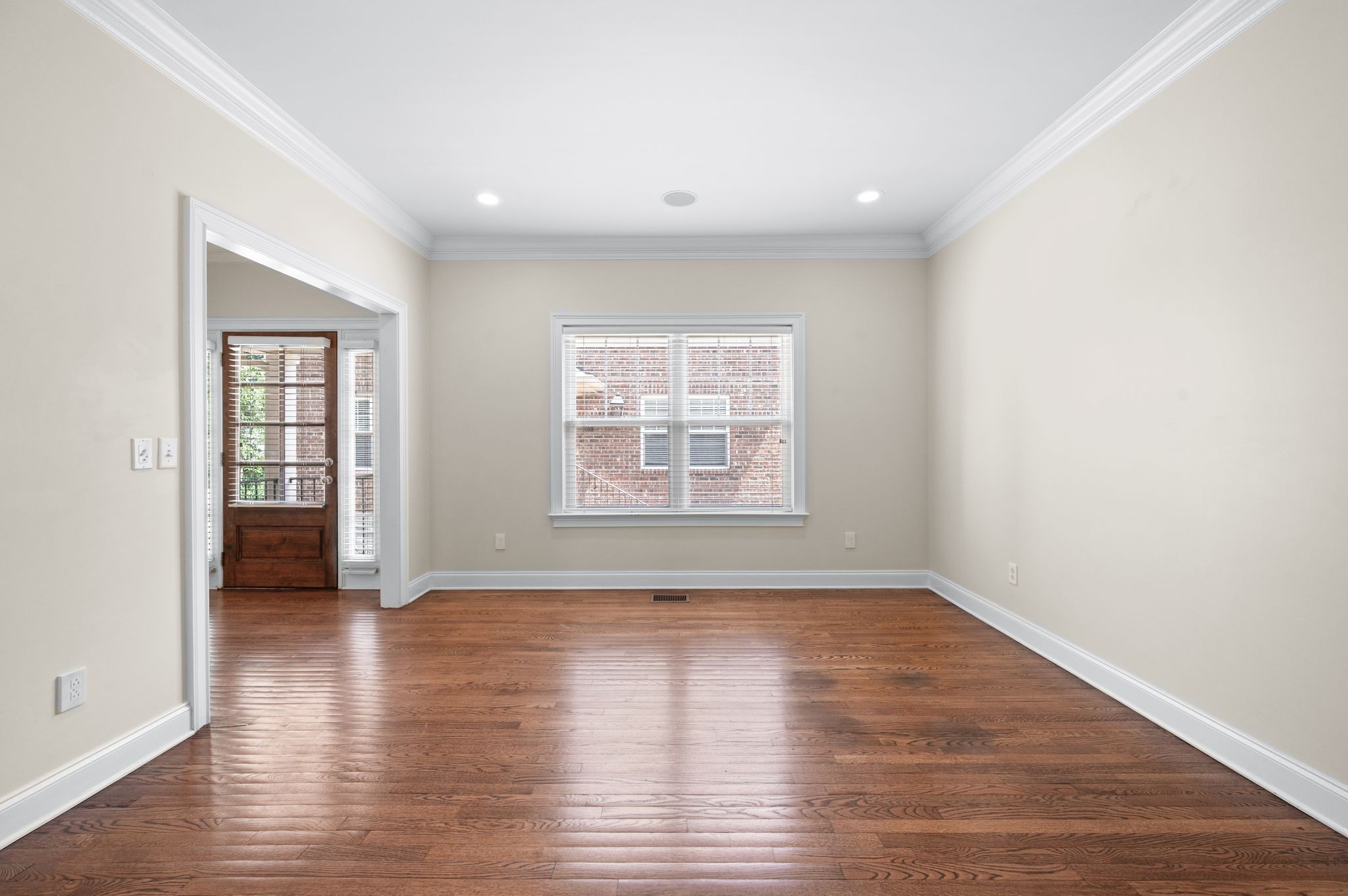 Nashville, Tennessee 37205, United States, 3 Bedrooms Bedrooms, ,4 BathroomsBathrooms,Residential,Active,172188