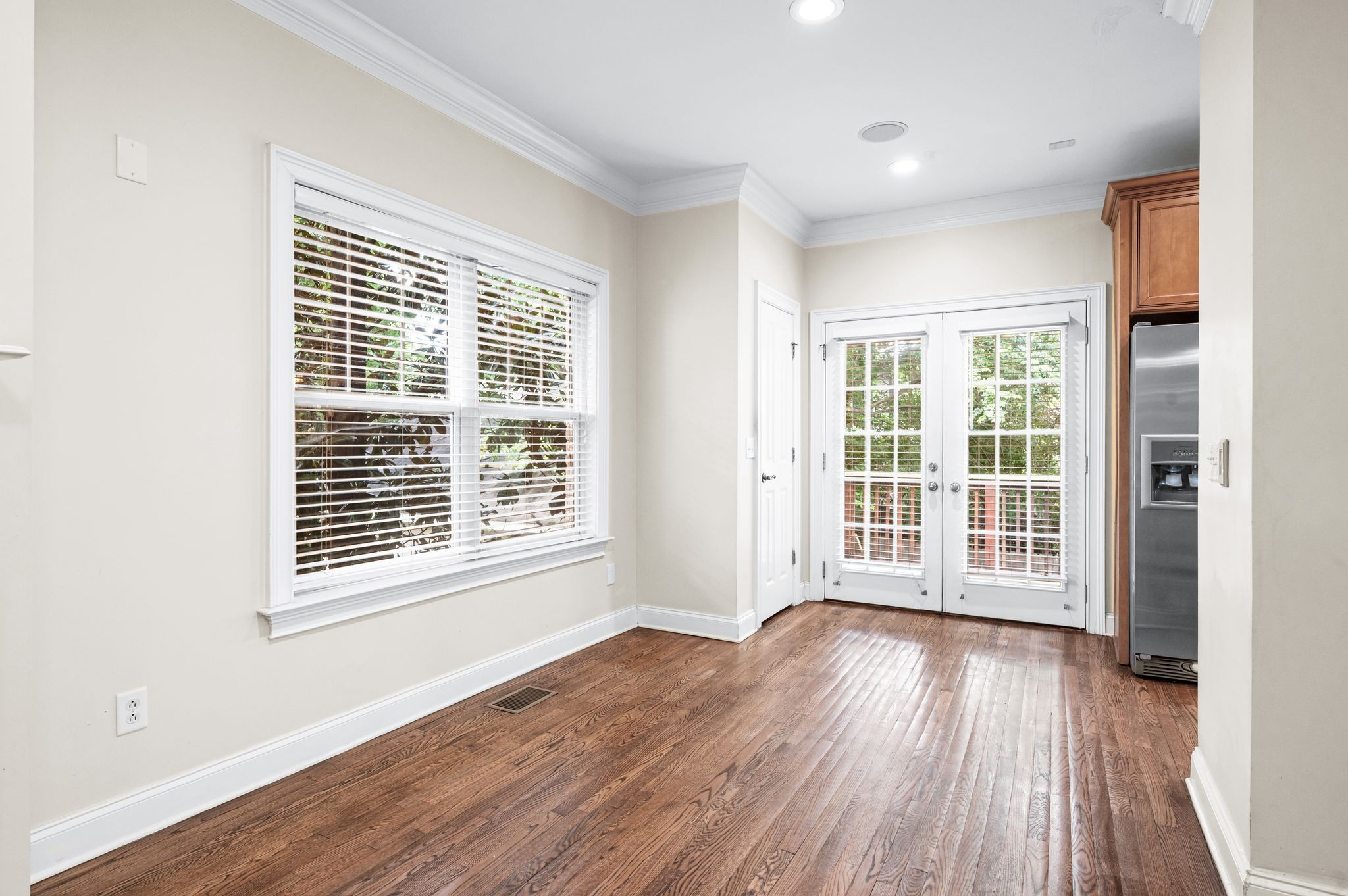 Nashville, Tennessee 37205, United States, 3 Bedrooms Bedrooms, ,4 BathroomsBathrooms,Residential,Active,172188