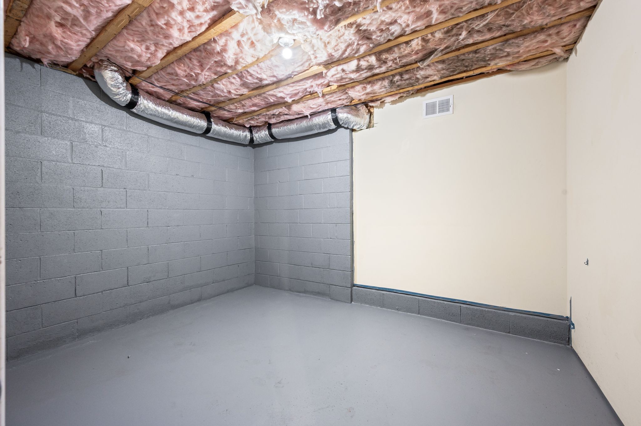 Nashville, Tennessee 37205, United States, 3 Bedrooms Bedrooms, ,4 BathroomsBathrooms,Residential,Active,172188