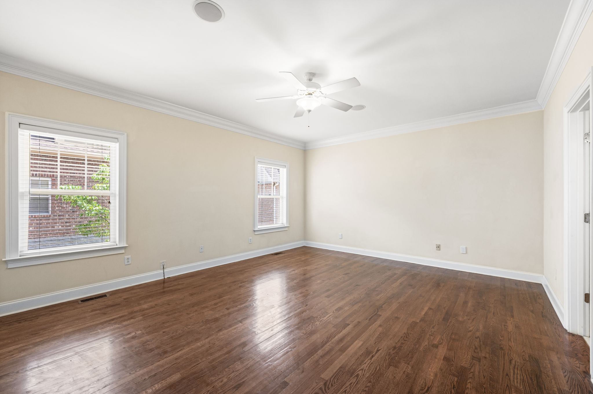 Nashville, Tennessee 37205, United States, 3 Bedrooms Bedrooms, ,4 BathroomsBathrooms,Residential,Active,172188