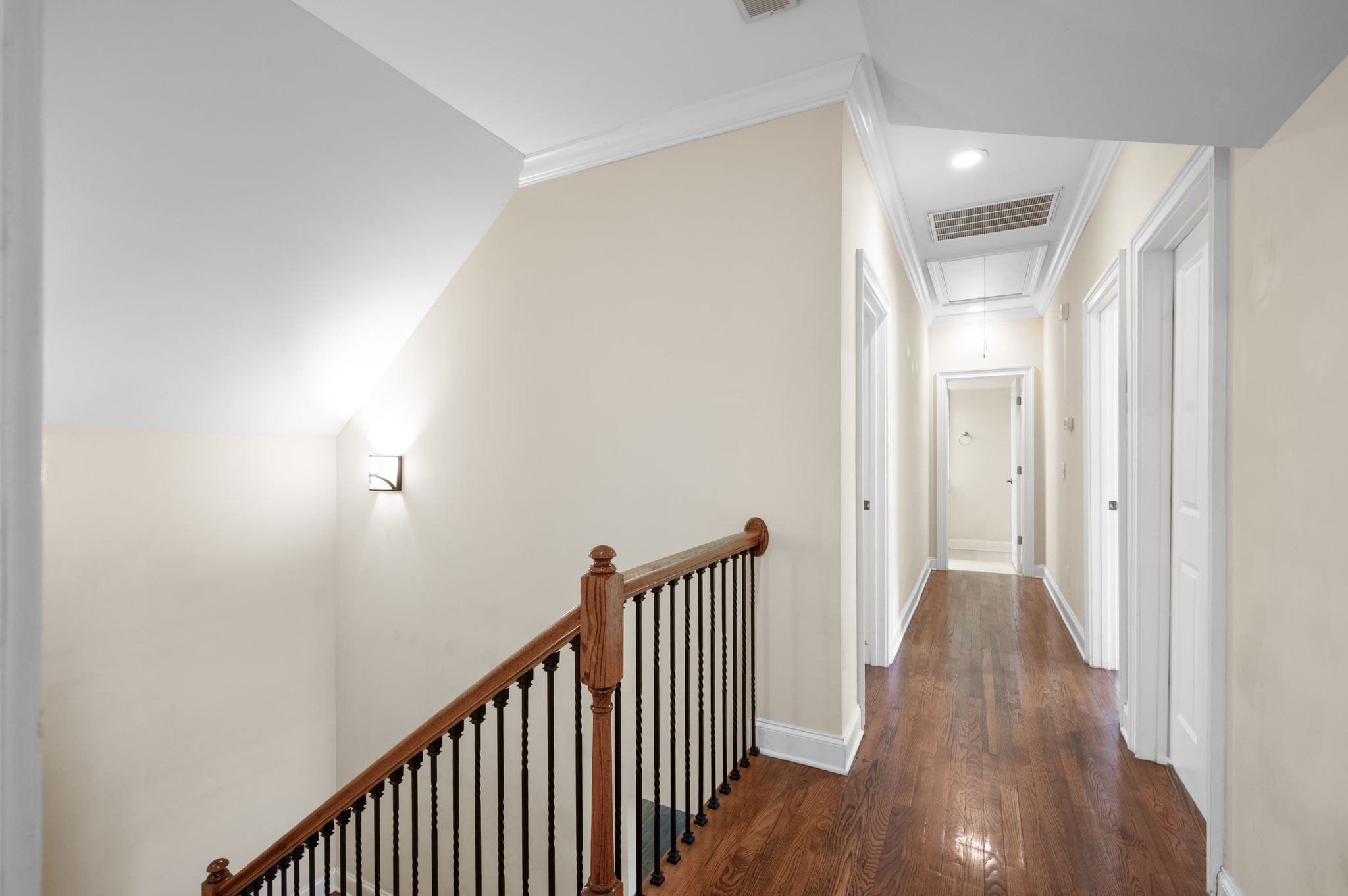 Nashville, Tennessee 37205, United States, 3 Bedrooms Bedrooms, ,4 BathroomsBathrooms,Residential,Active,172188