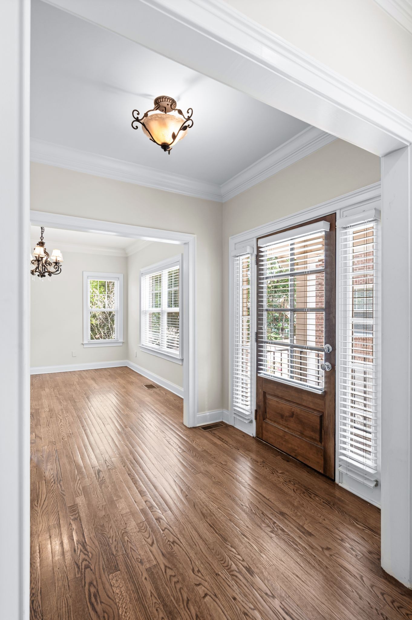 Nashville, Tennessee 37205, United States, 3 Bedrooms Bedrooms, ,4 BathroomsBathrooms,Residential,Active,172188