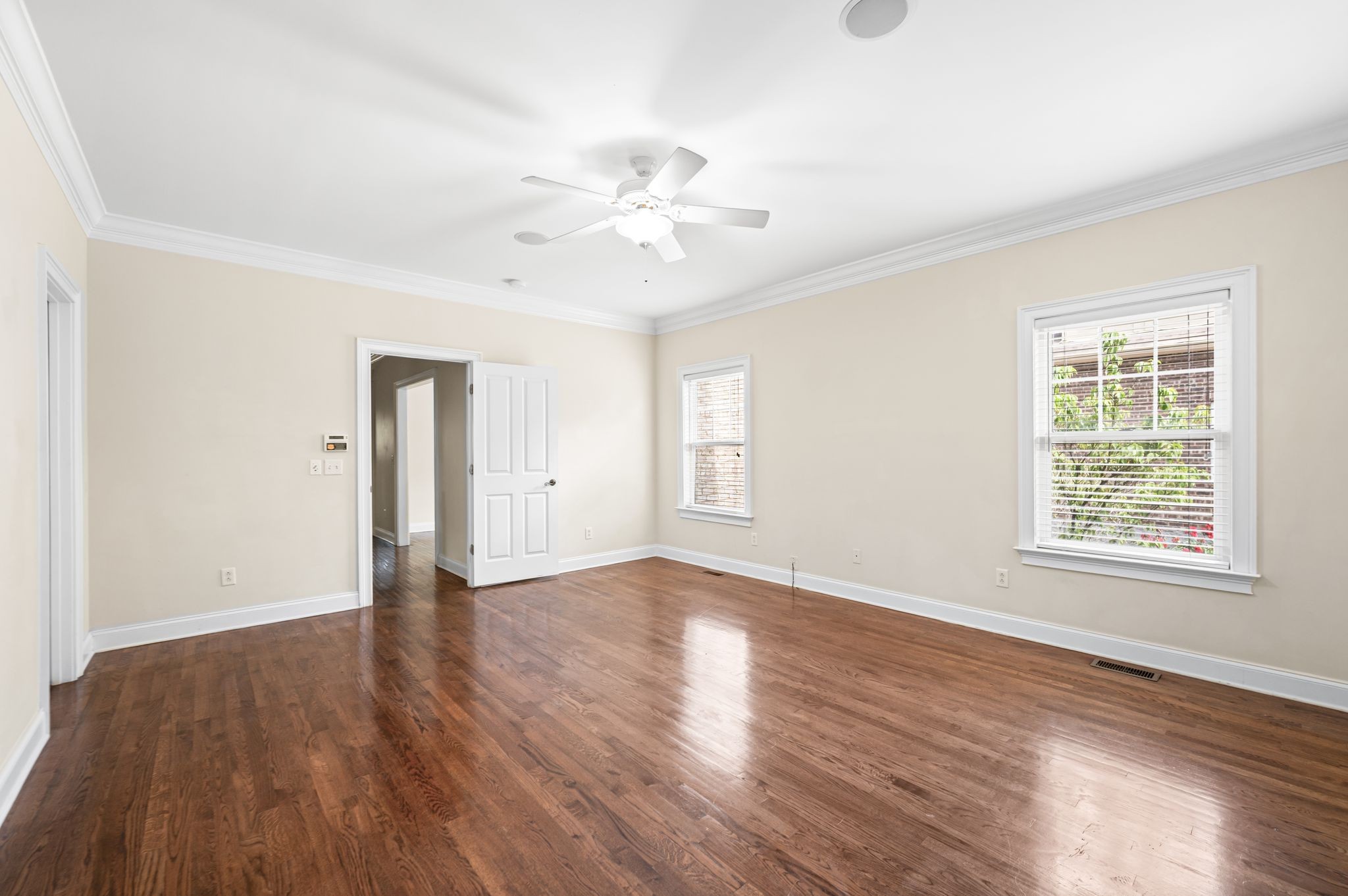 Nashville, Tennessee 37205, United States, 3 Bedrooms Bedrooms, ,4 BathroomsBathrooms,Residential,Active,172188