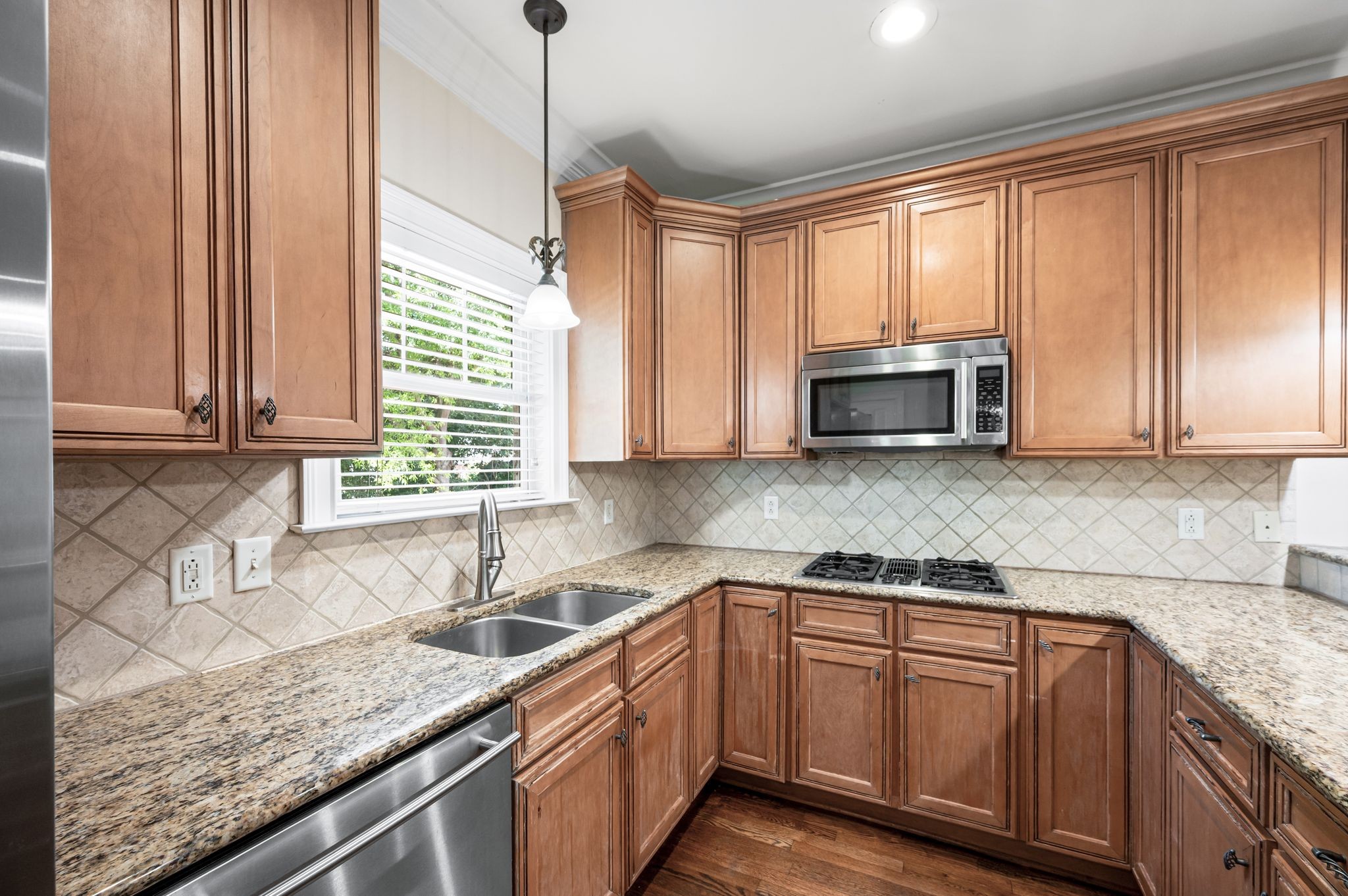 Nashville, Tennessee 37205, United States, 3 Bedrooms Bedrooms, ,4 BathroomsBathrooms,Residential,Active,172188