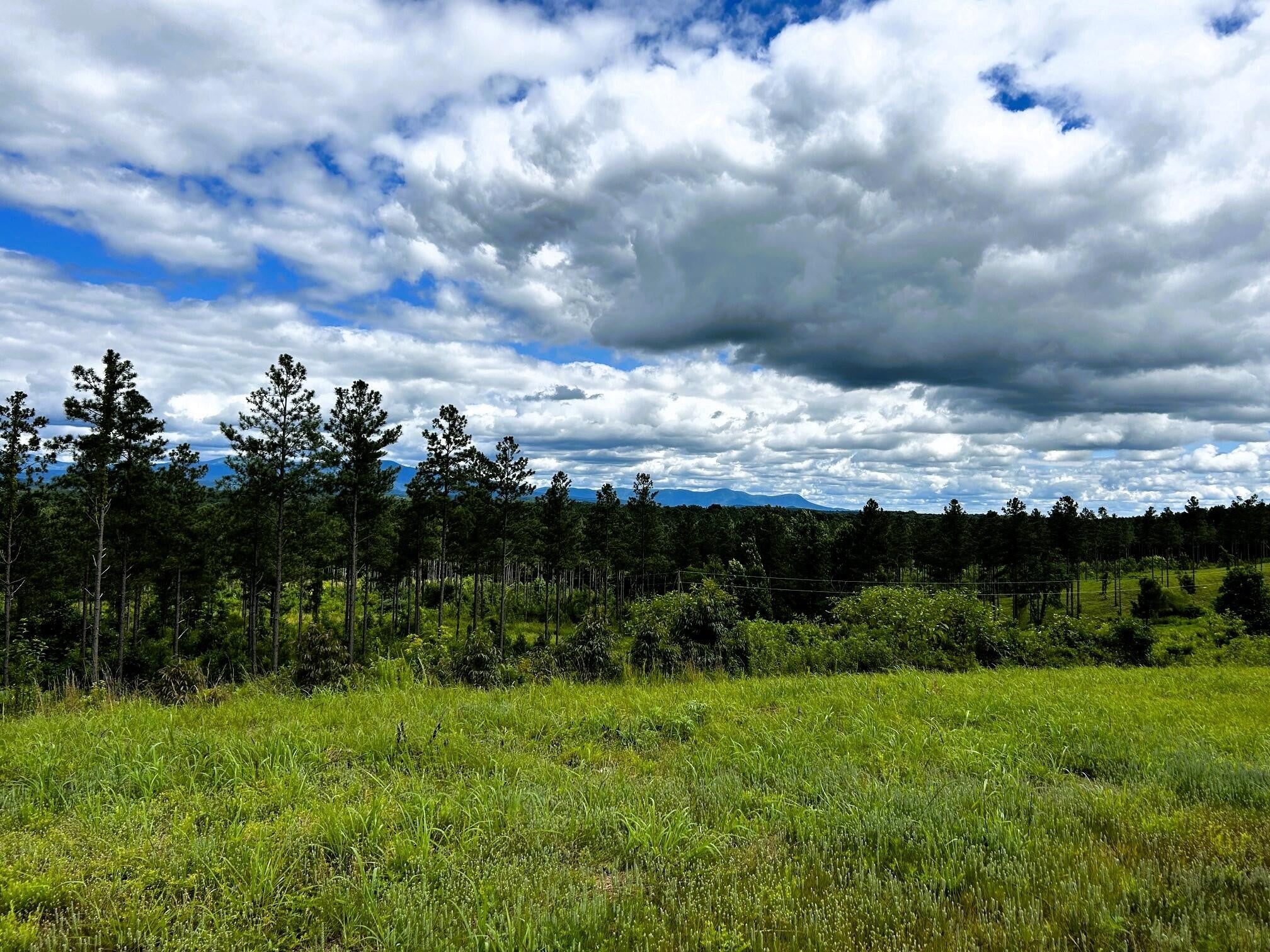 26 Hughes Lake Road Se