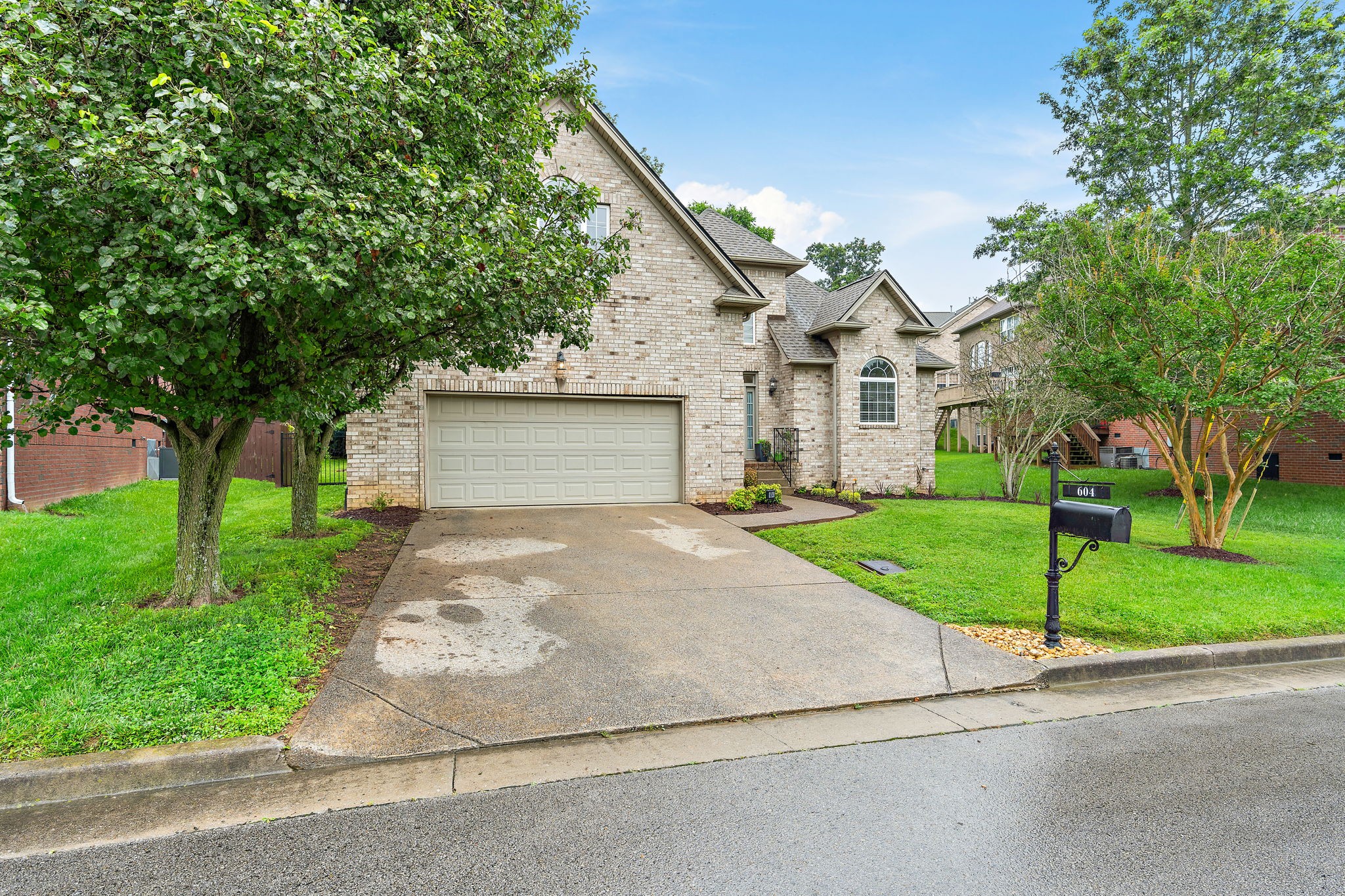 604 Applejack Ct