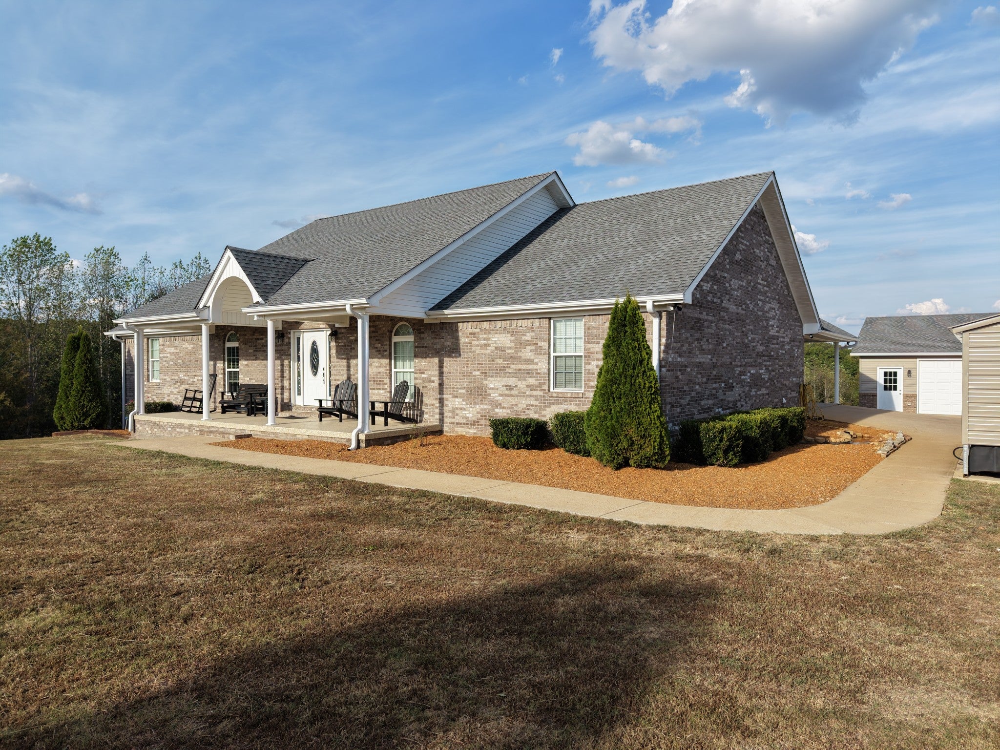 147 Edgehill Ln