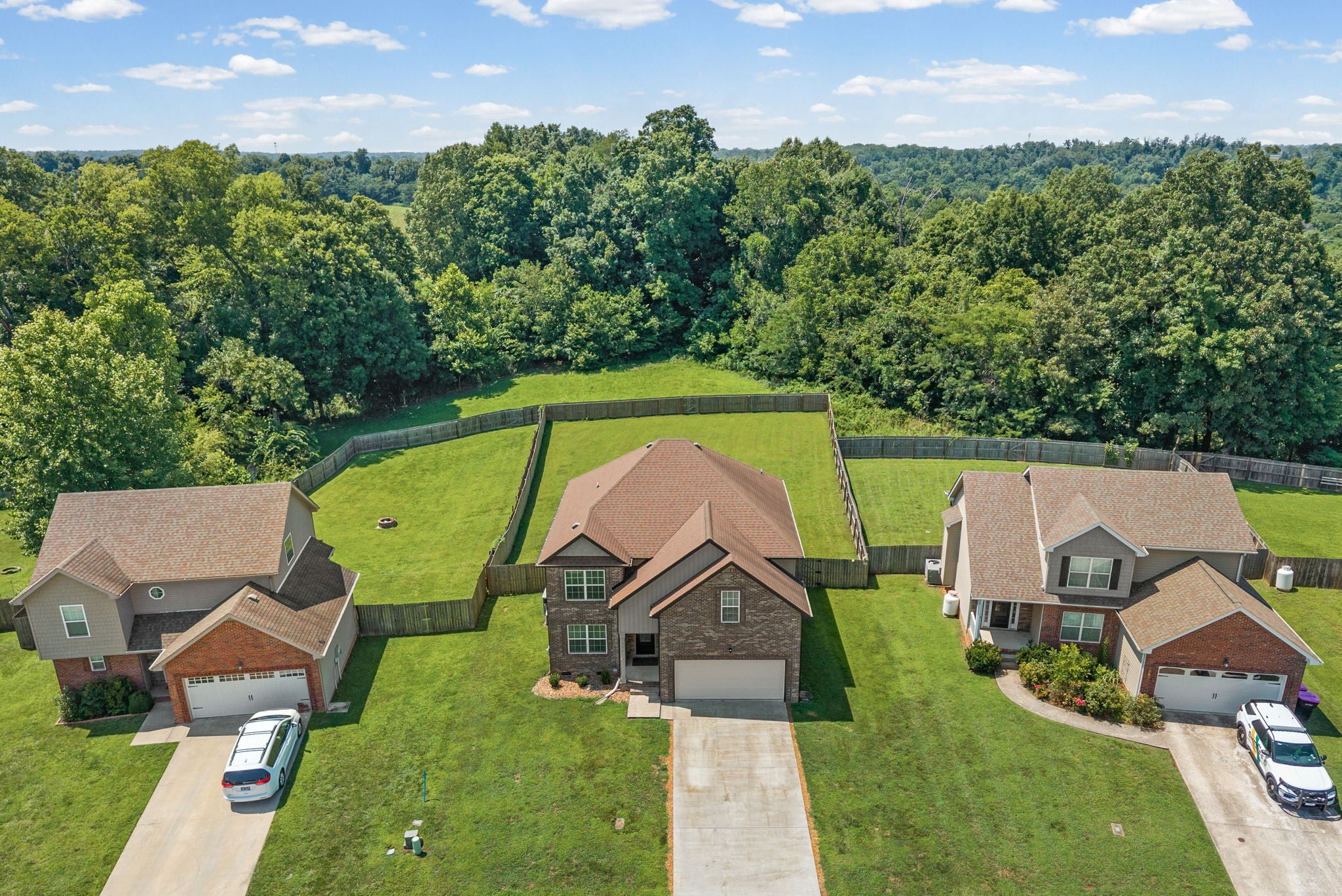 789 Banister Dr