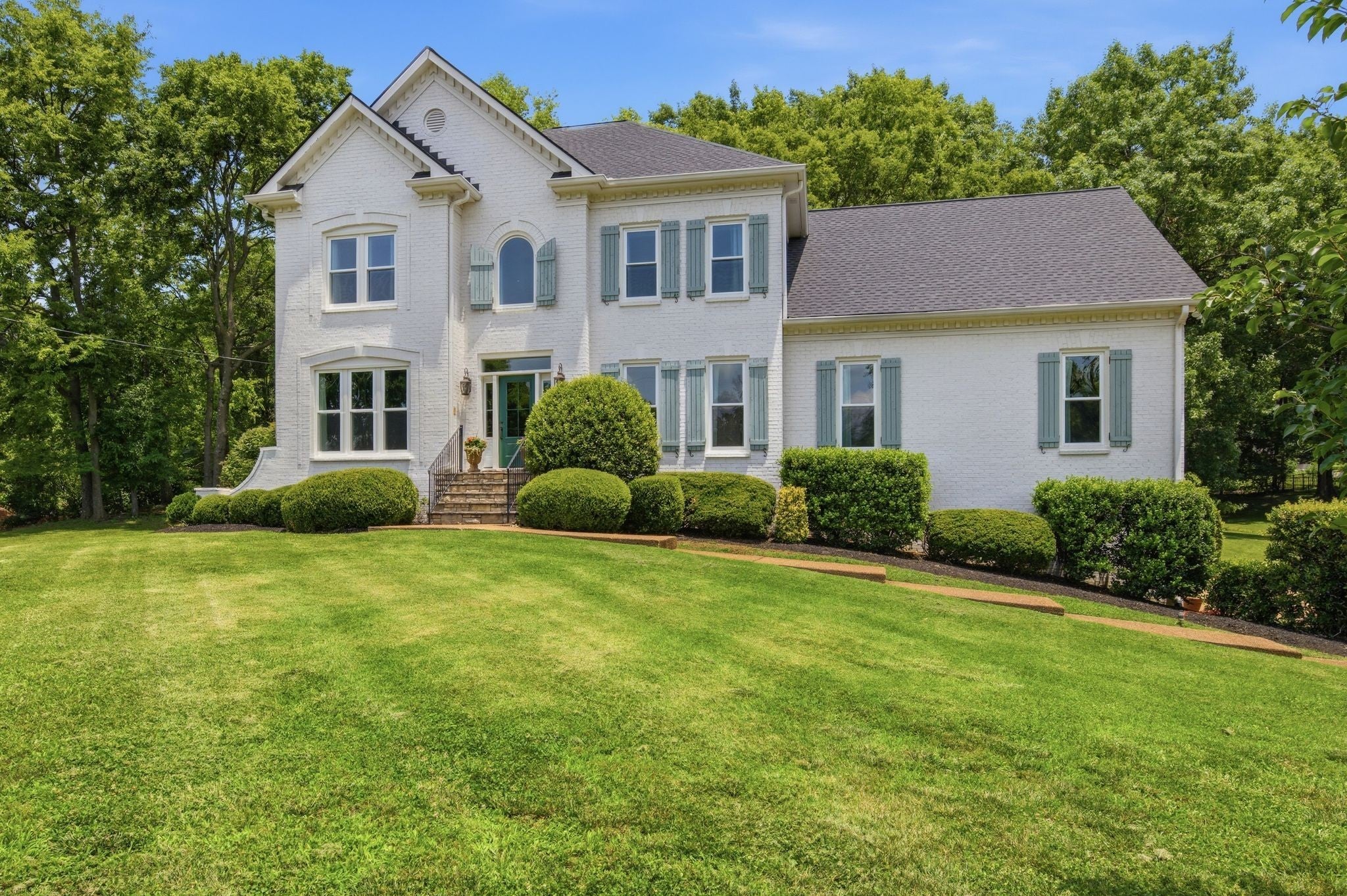 9225 Foxboro Dr