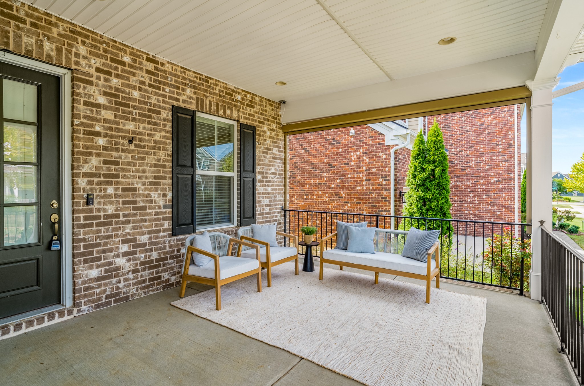 1055 Amelia Park Dr