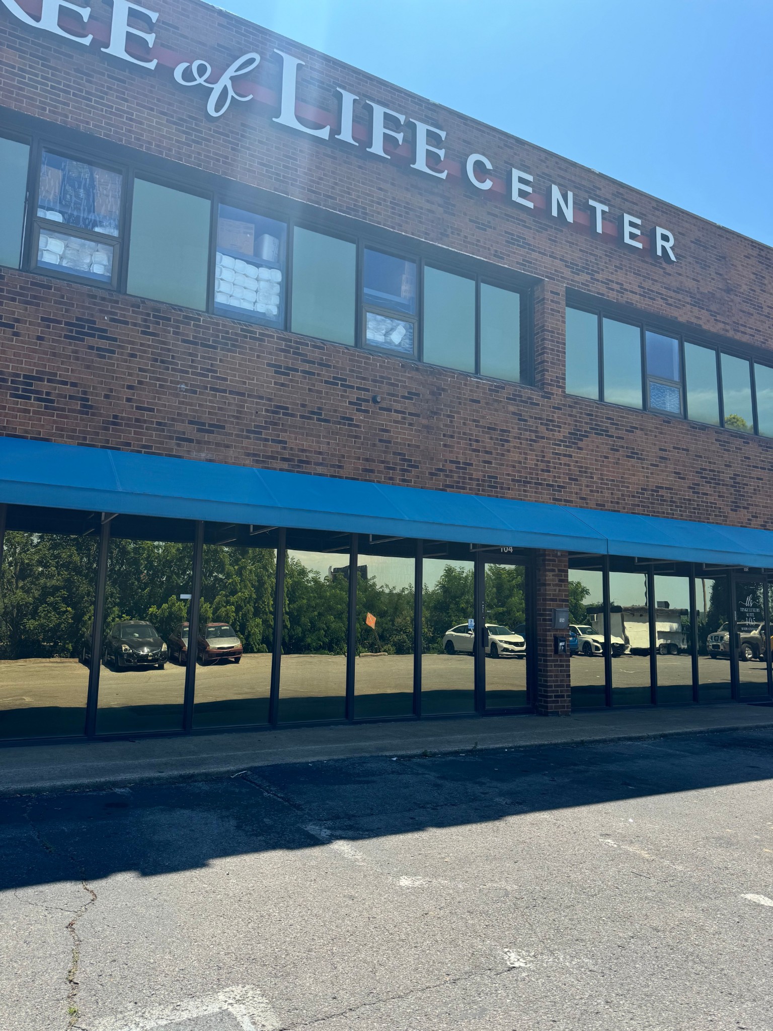 30 Crossland Ave #102B