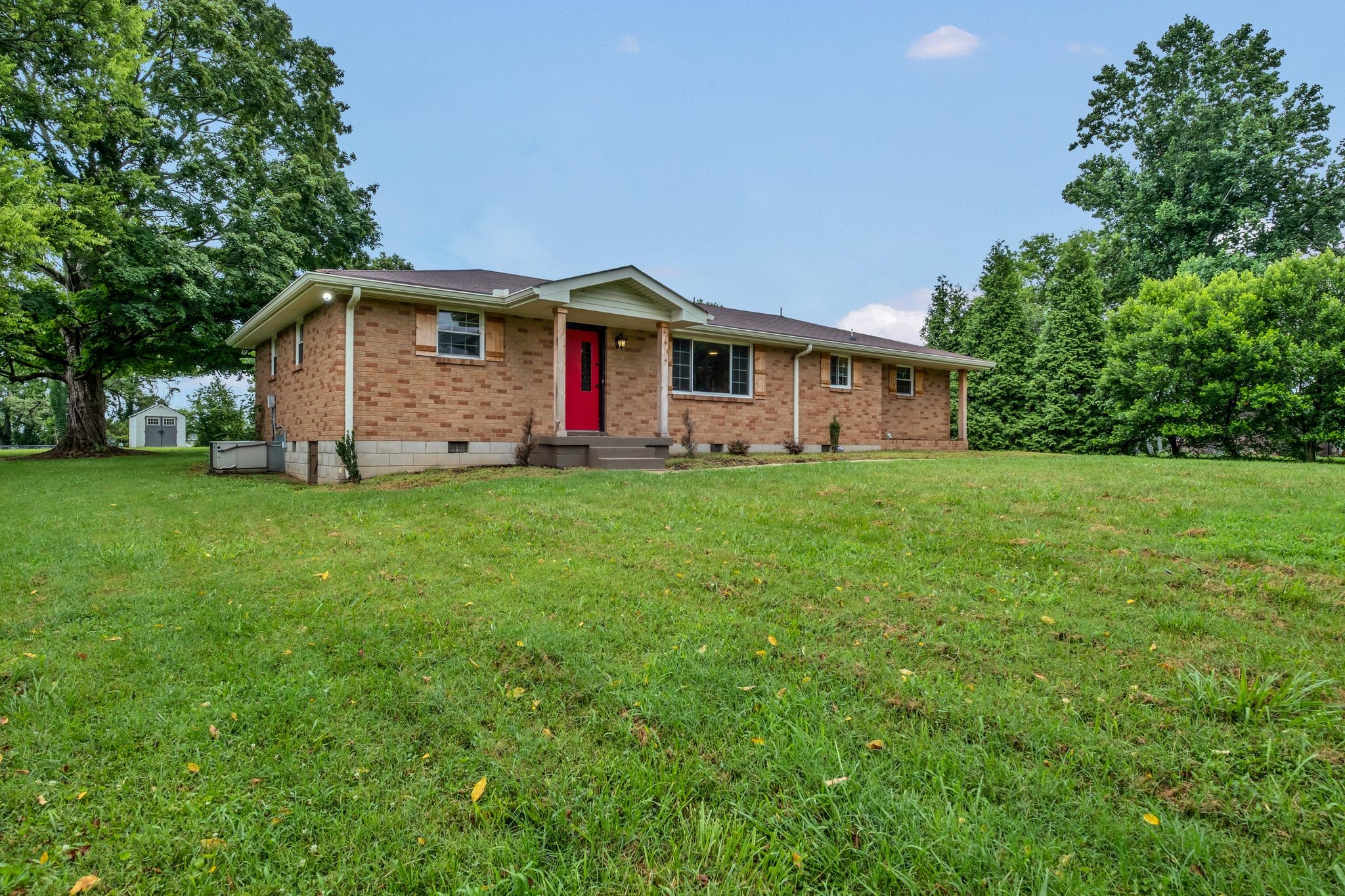 706 Glen Oaks Dr