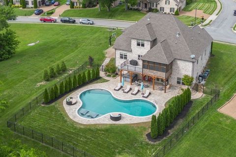 8027 Puddleduck Ln Spring Hill TN 37174