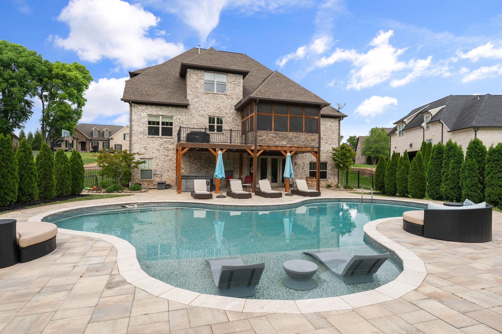 8027 Puddleduck Ln