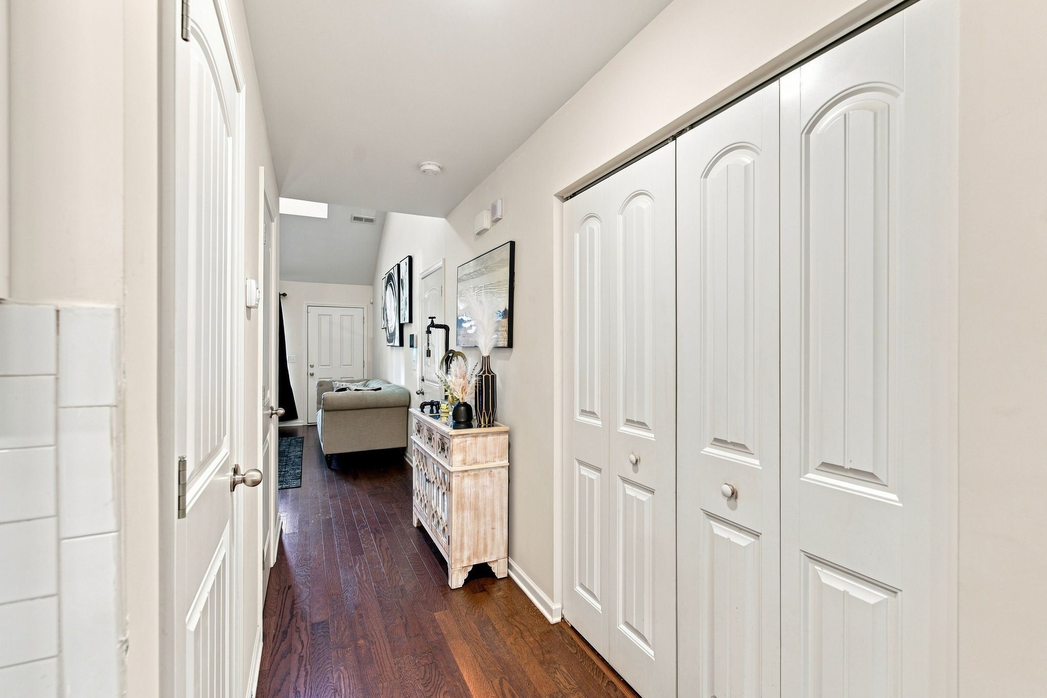 5520 Hamilton Cir