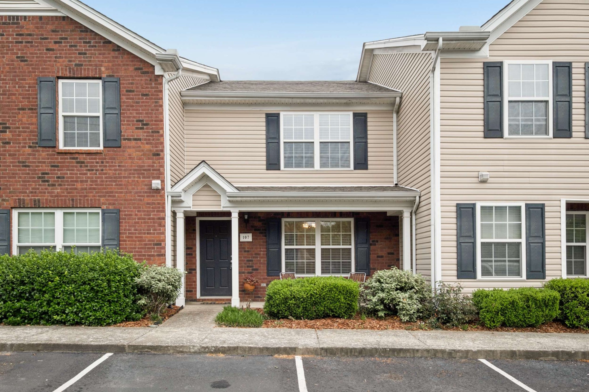 107 Oak Valley Circle