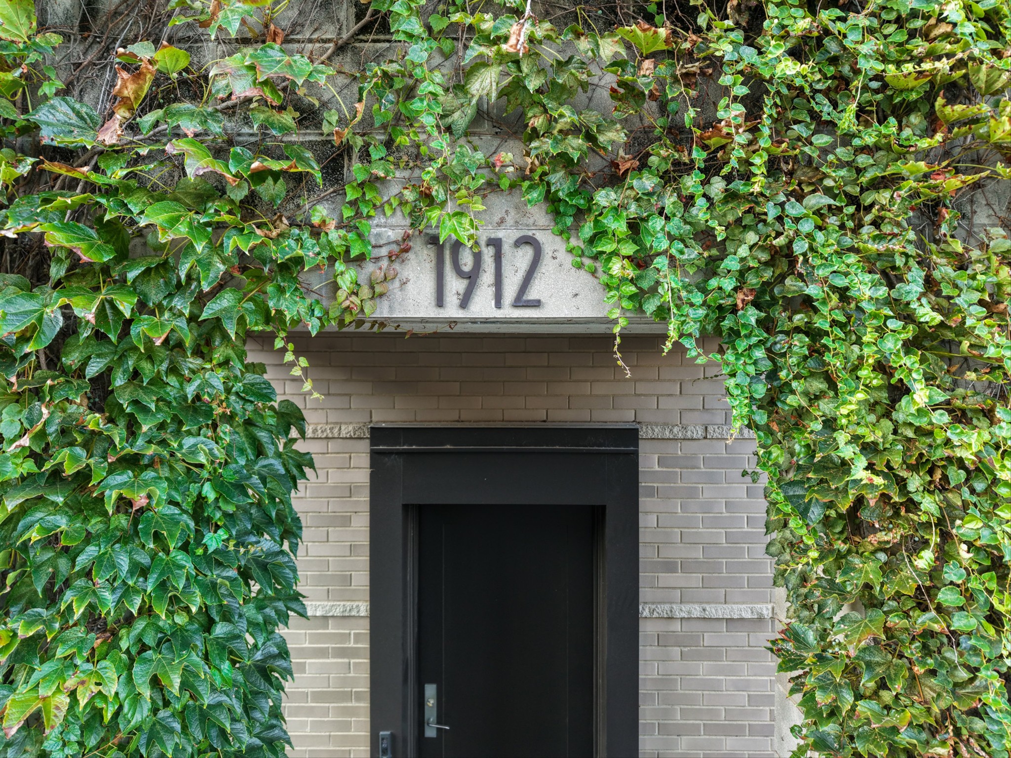 1912 Adelicia St