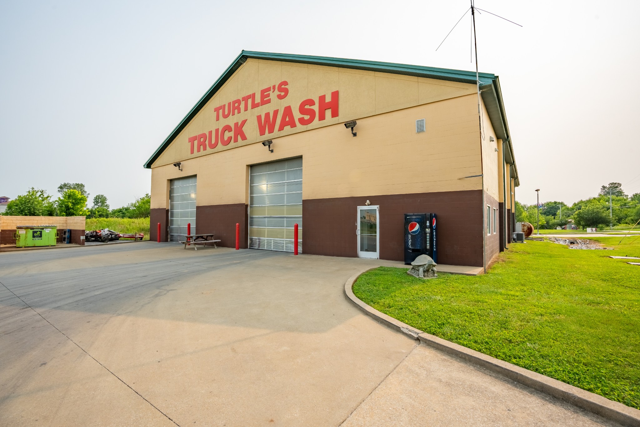 140 J W Dickinson Dr